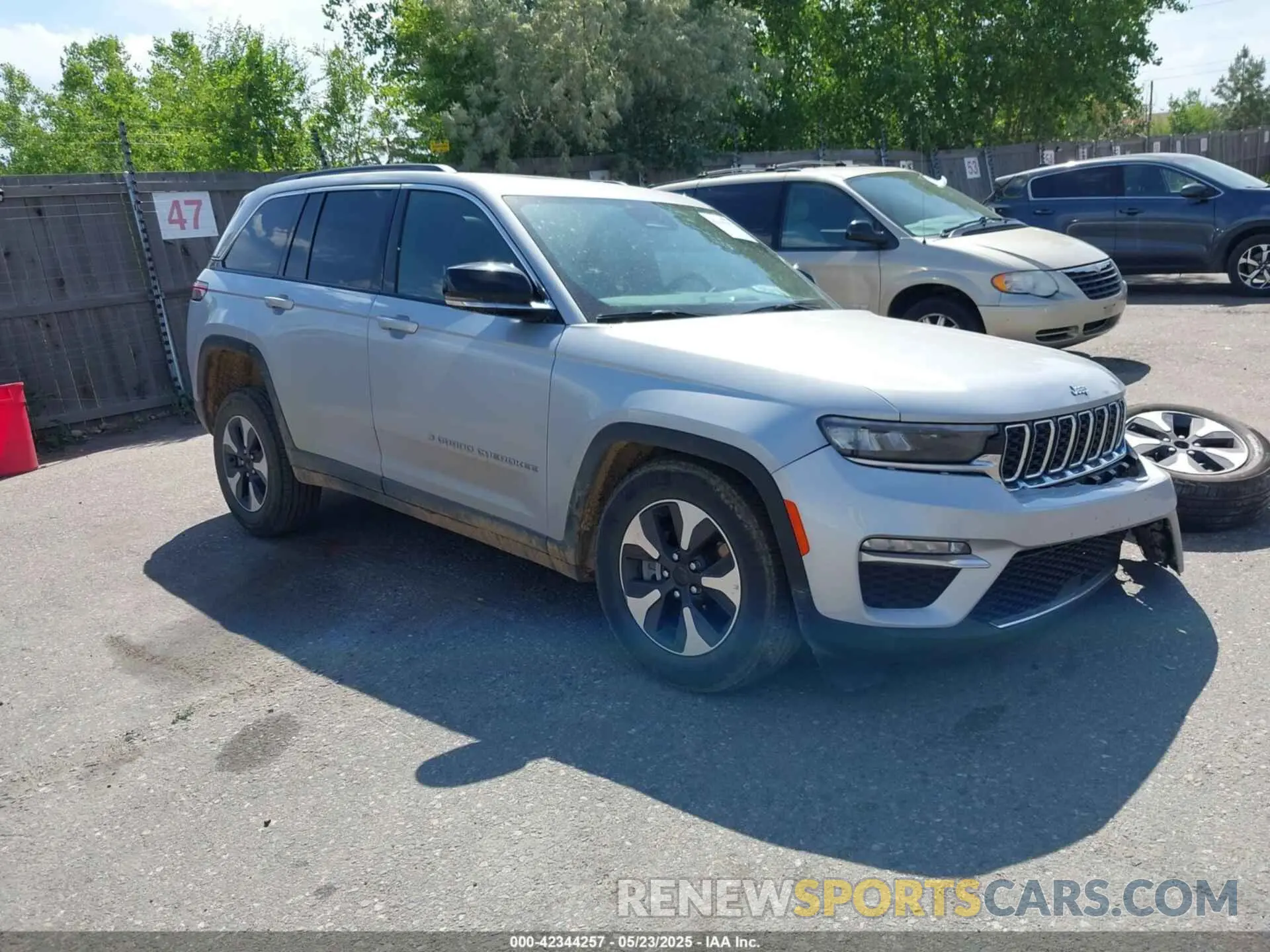 1 Photograph of a damaged car 1C4RJYB65RC117685 JEEP GRAND CHEROKEE 4XE 2024