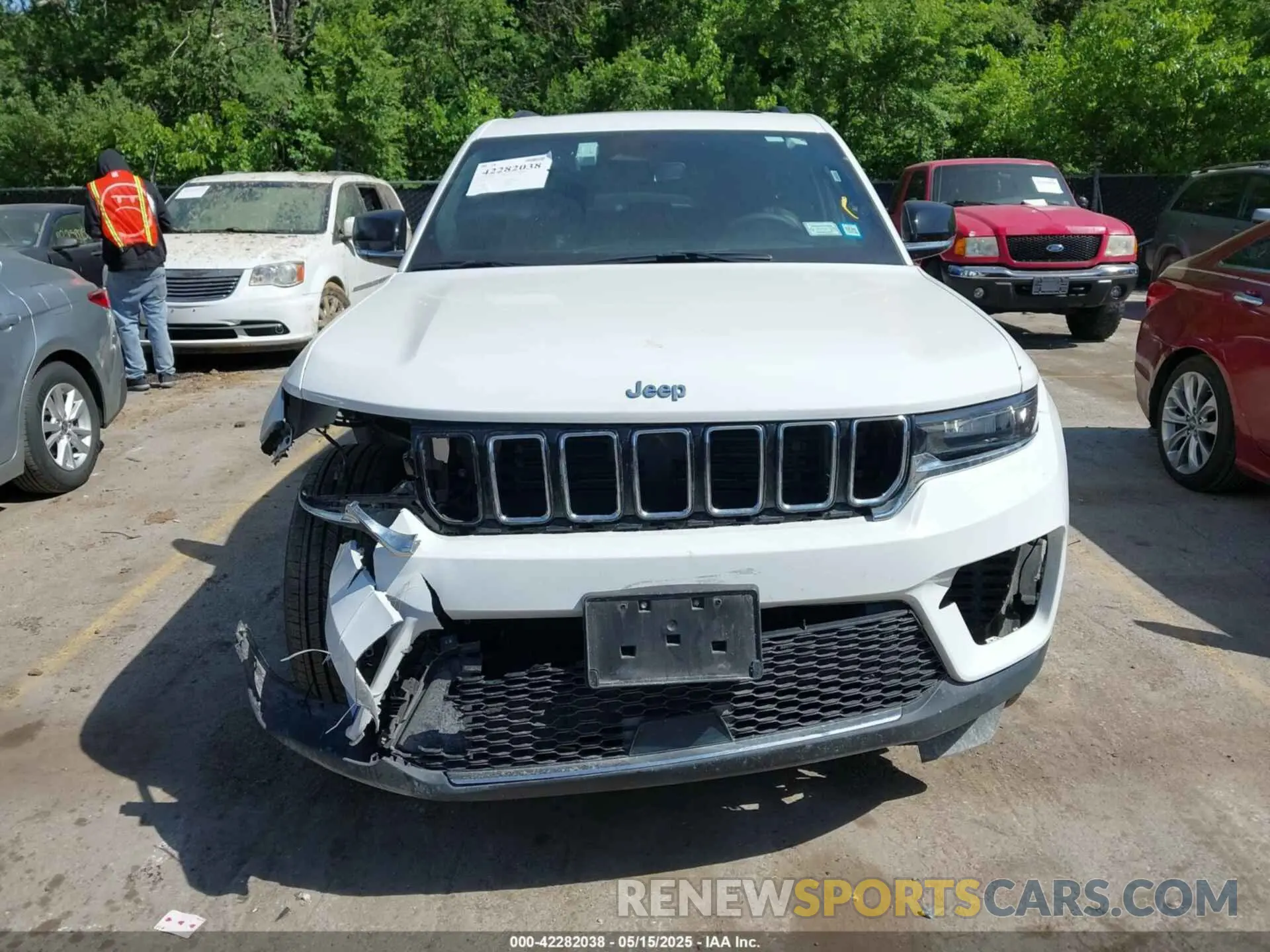 13 Photograph of a damaged car 1C4RJYB65RC158401 JEEP GRAND CHEROKEE 4XE 2024