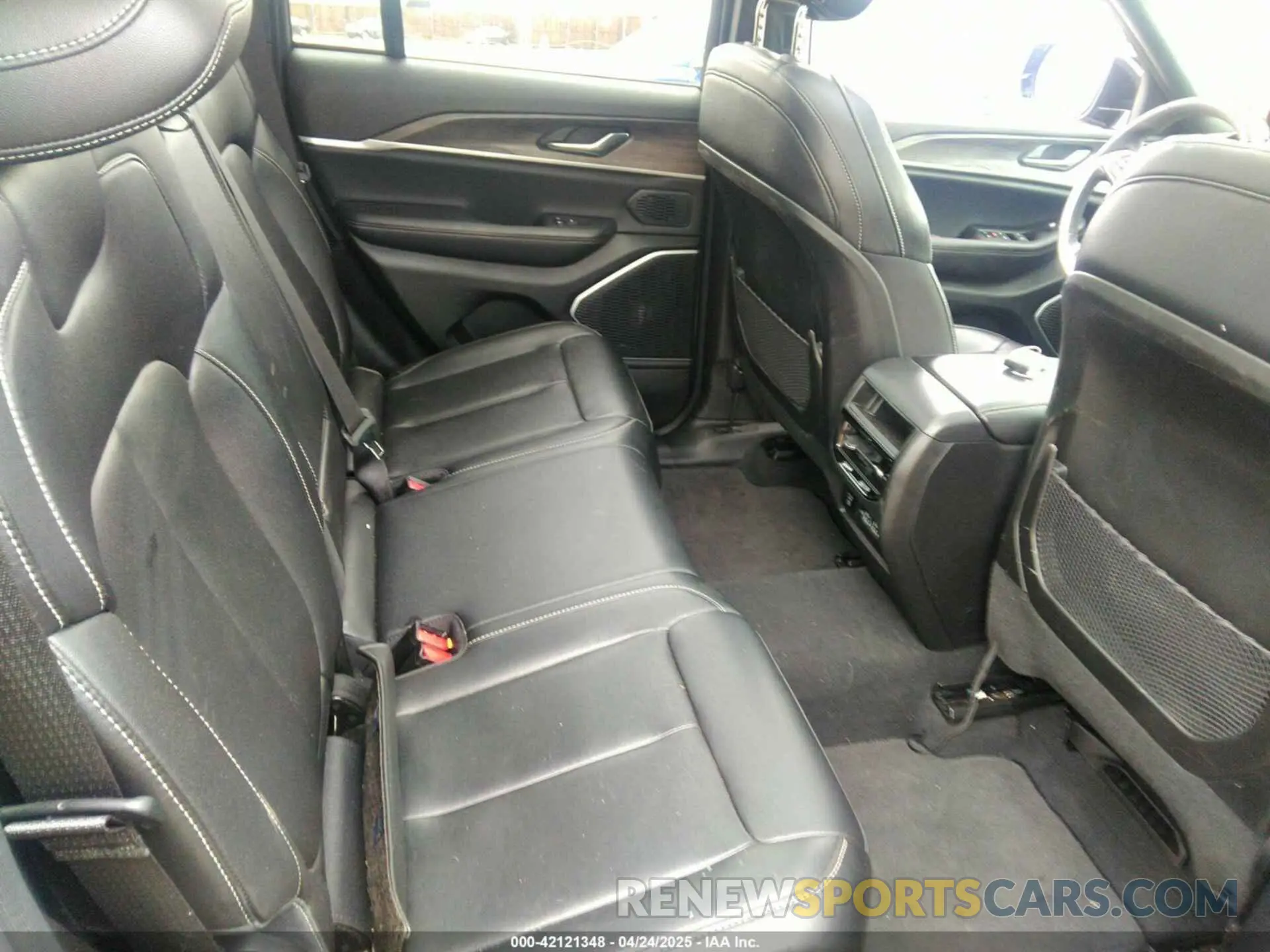 8 Photograph of a damaged car 1C4RJYB65RC181662 JEEP GRAND CHEROKEE 4XE 2024