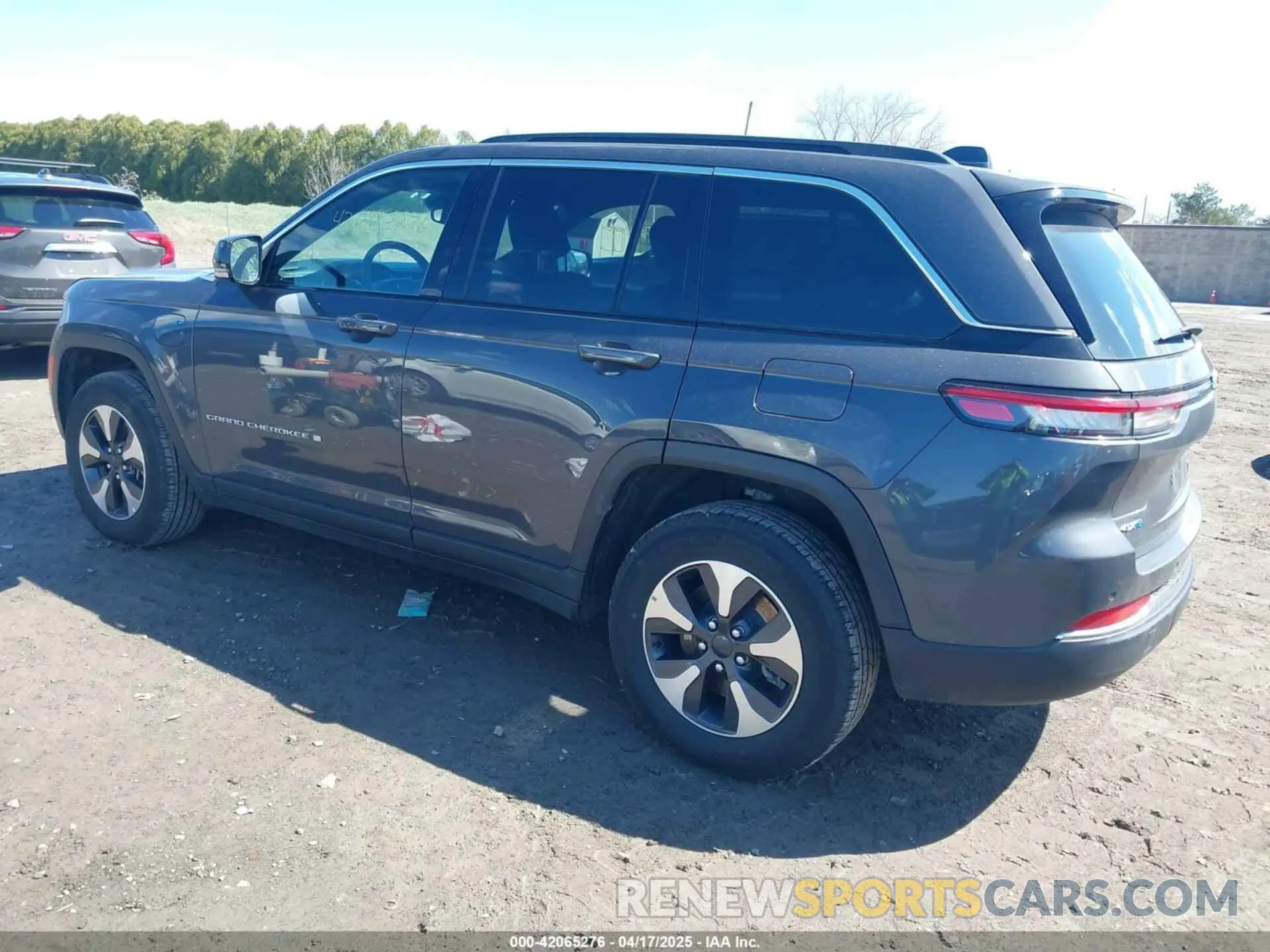 3 Photograph of a damaged car 1C4RJYB65RC181743 JEEP GRAND CHEROKEE 4XE 2024