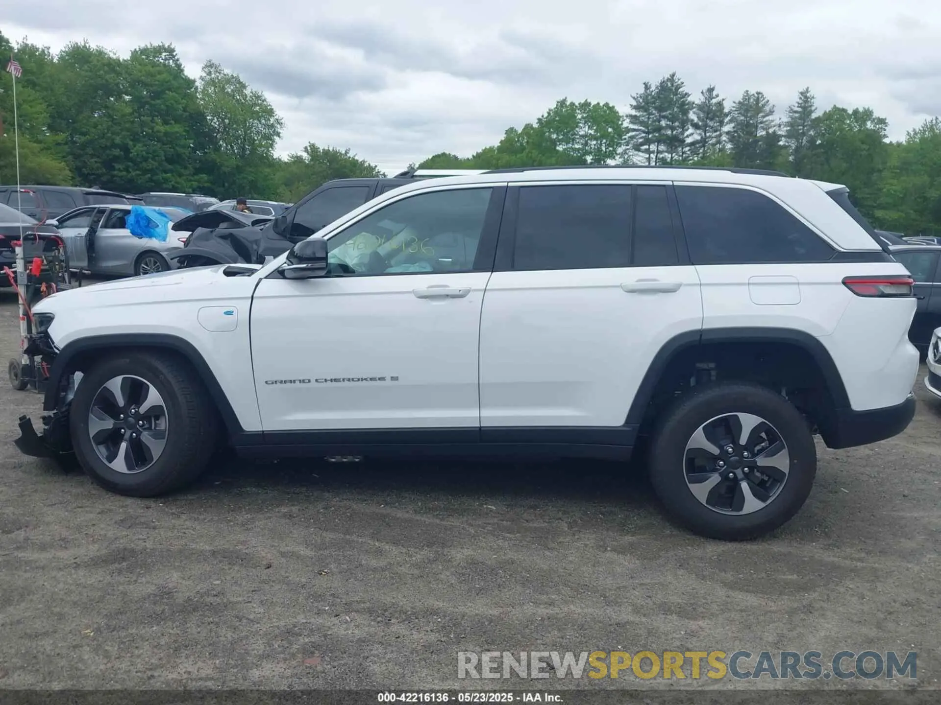 13 Photograph of a damaged car 1C4RJYB65RC681692 JEEP GRAND CHEROKEE 4XE 2024