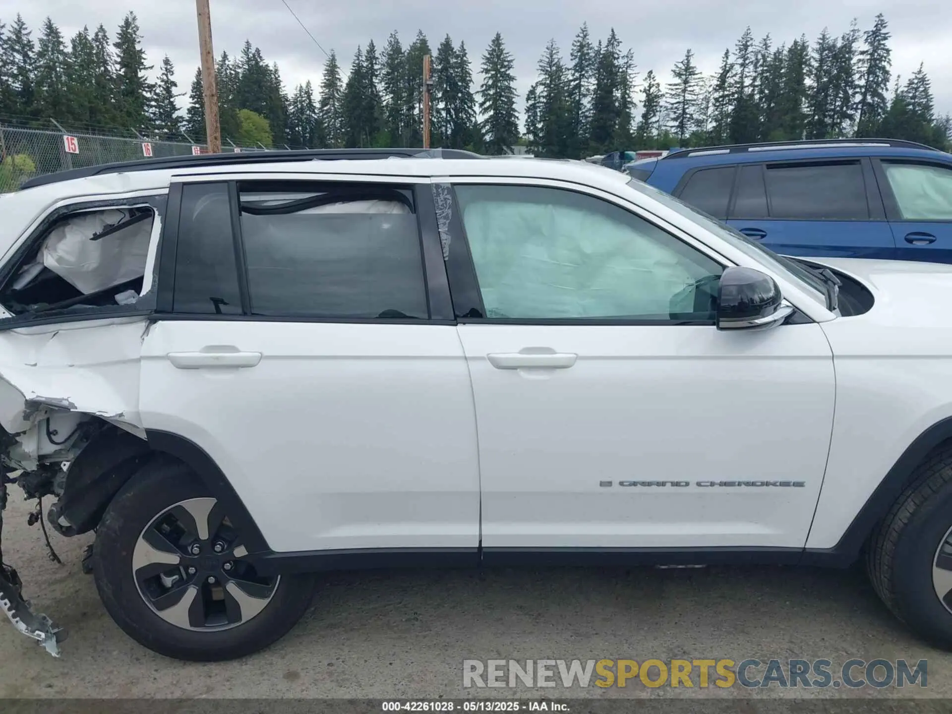 12 Photograph of a damaged car 1C4RJYB66RC129652 JEEP GRAND CHEROKEE 4XE 2024