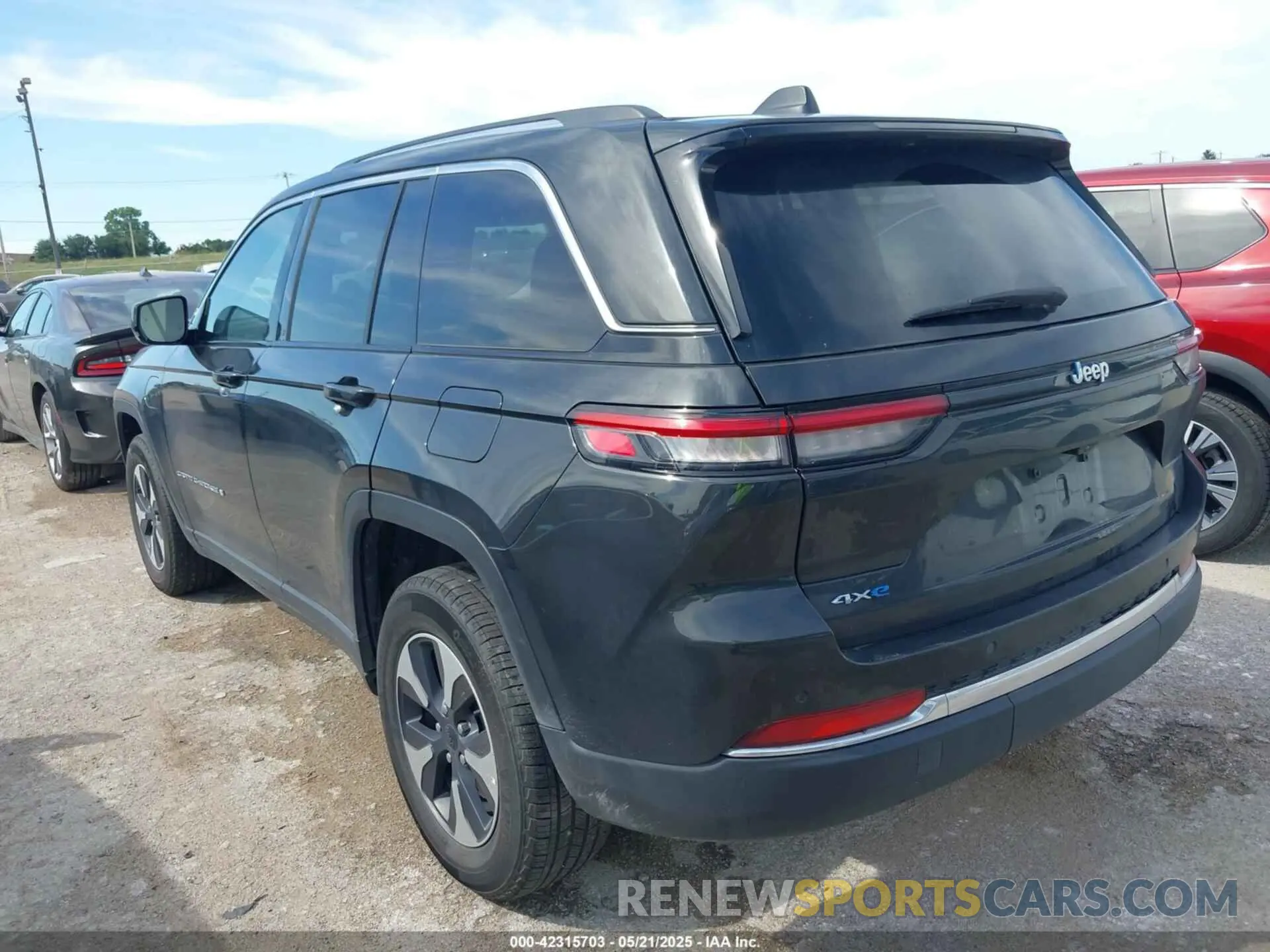 3 Photograph of a damaged car 1C4RJYB66RC709970 JEEP GRAND CHEROKEE 4XE 2024