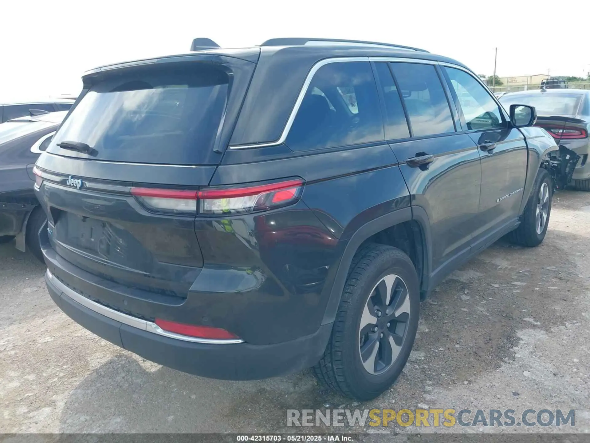 4 Photograph of a damaged car 1C4RJYB66RC709970 JEEP GRAND CHEROKEE 4XE 2024