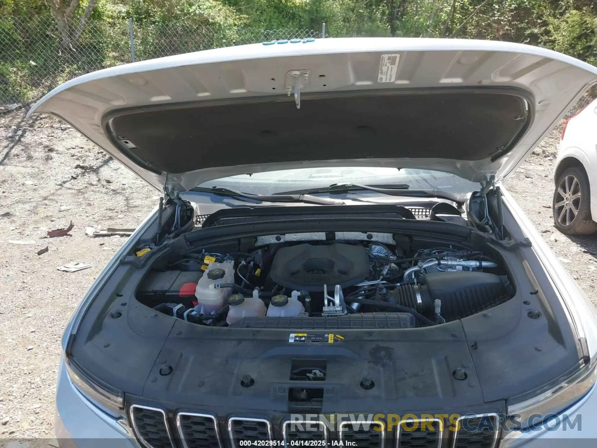 10 Photograph of a damaged car 1C4RJYB68RC720727 JEEP GRAND CHEROKEE 4XE 2024