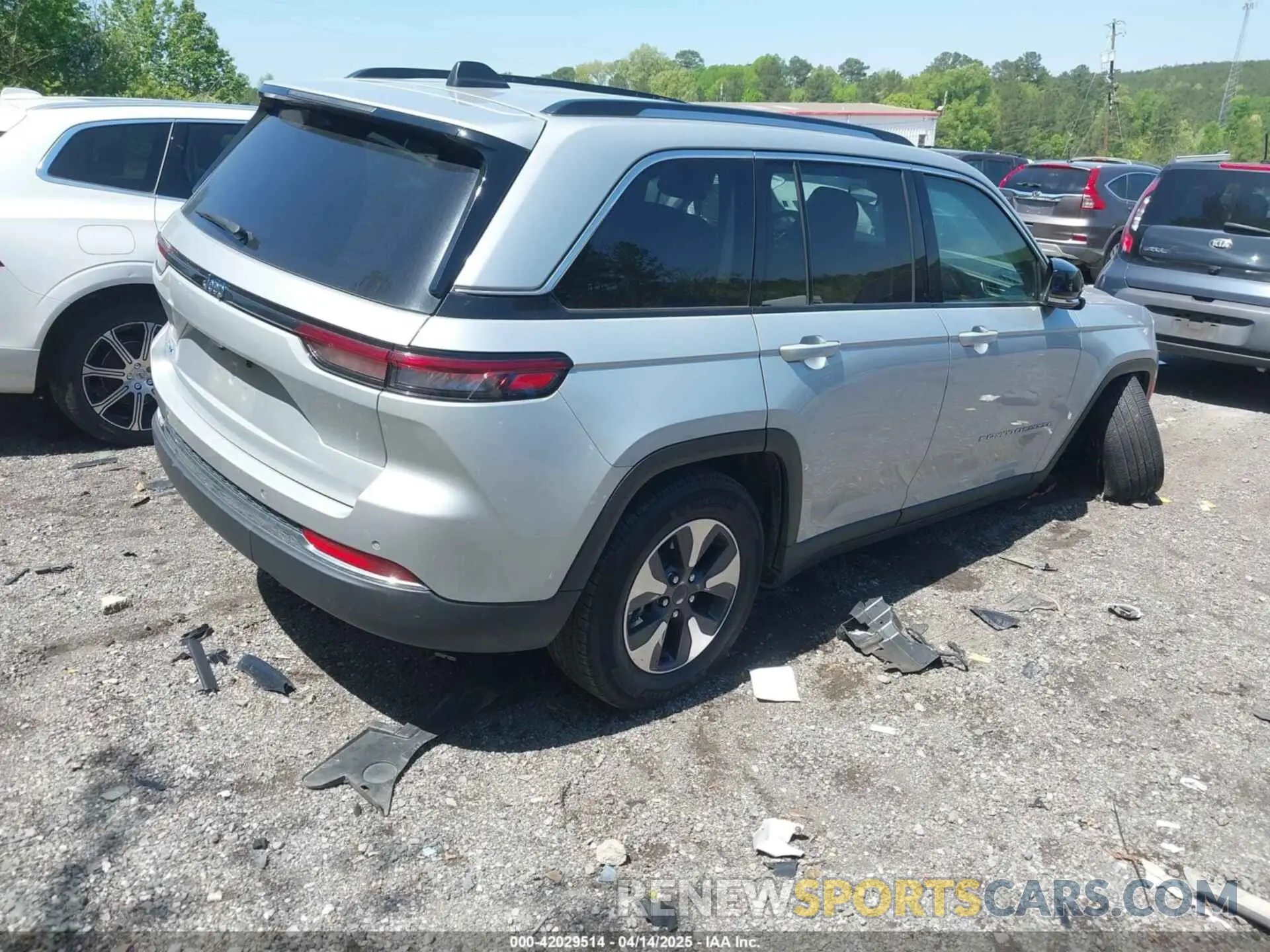 4 Photograph of a damaged car 1C4RJYB68RC720727 JEEP GRAND CHEROKEE 4XE 2024