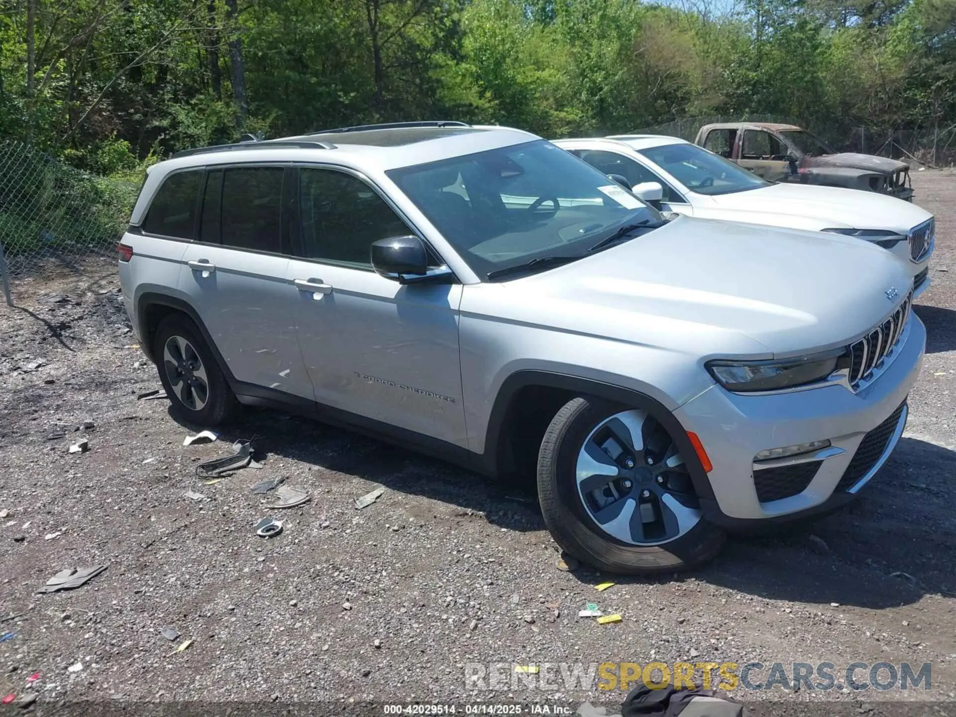 6 Photograph of a damaged car 1C4RJYB68RC720727 JEEP GRAND CHEROKEE 4XE 2024