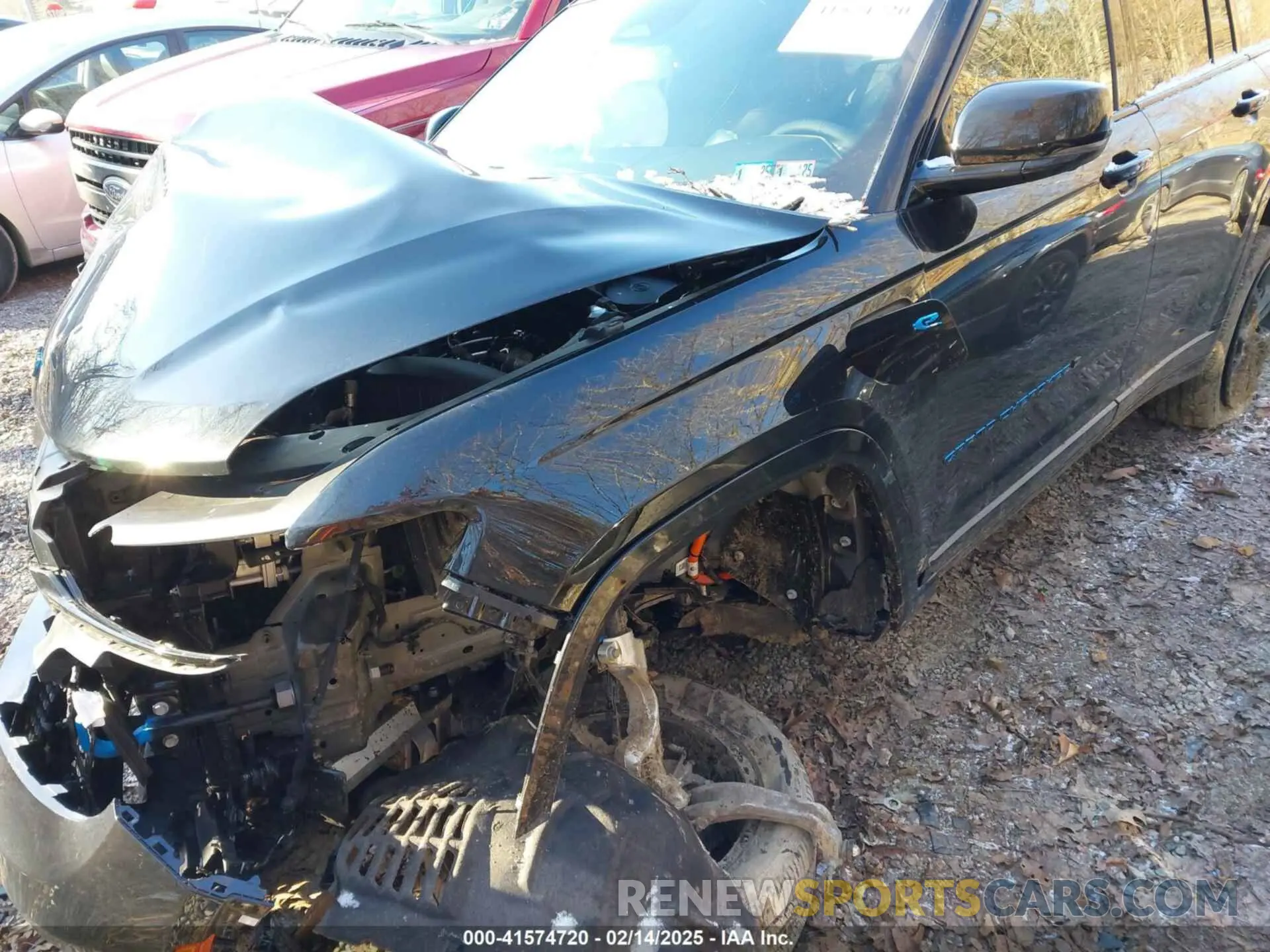 17 Photograph of a damaged car 1C4RJYB69R8510818 JEEP GRAND CHEROKEE 4XE 2024