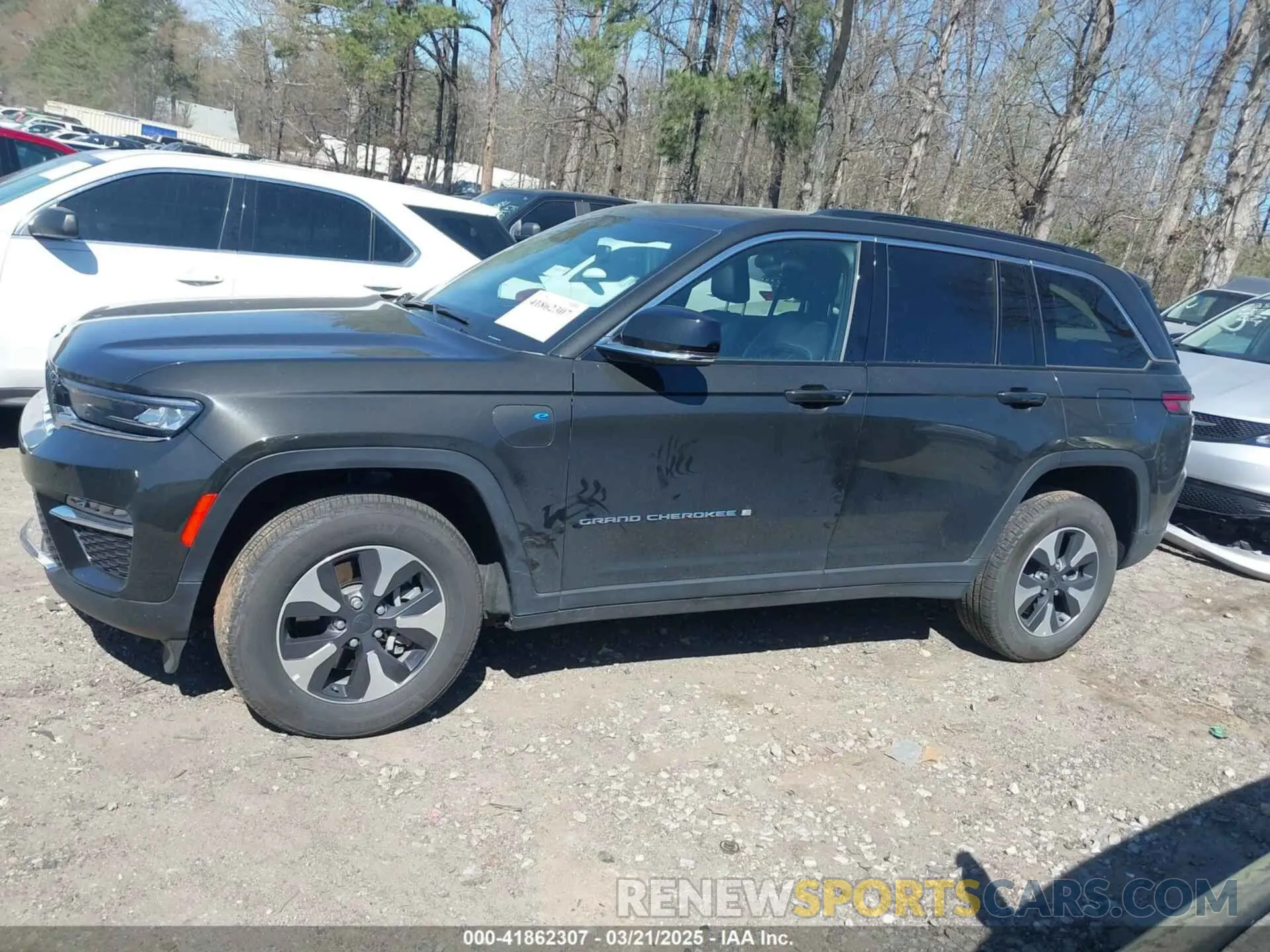 14 Photograph of a damaged car 1C4RJYB69RC115342 JEEP GRAND CHEROKEE 4XE 2024