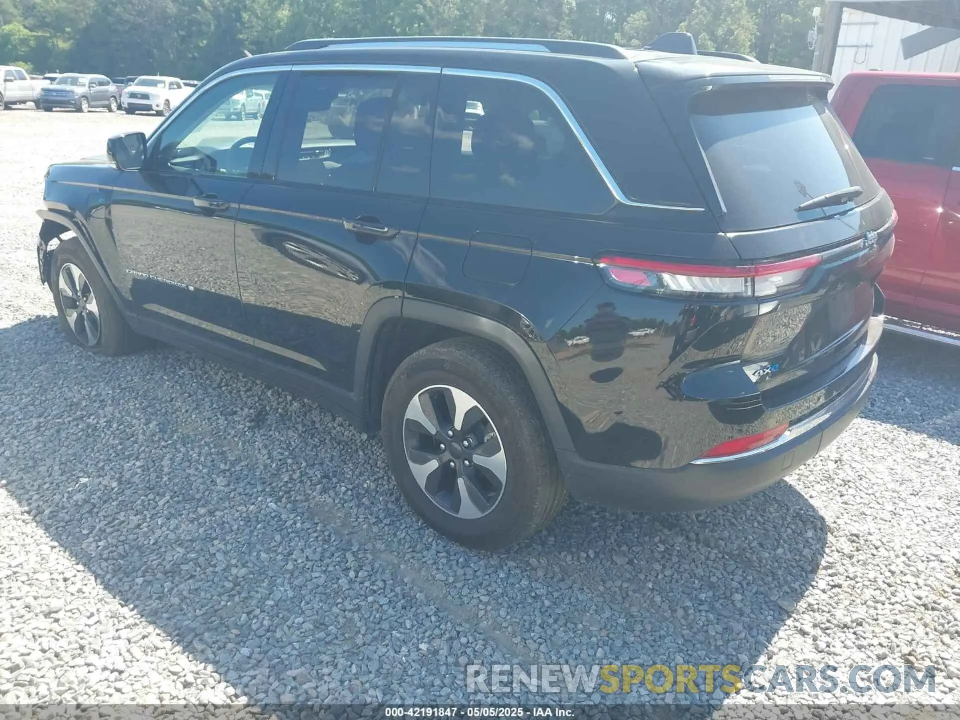 3 Photograph of a damaged car 1C4RJYB69RC710532 JEEP GRAND CHEROKEE 4XE 2024