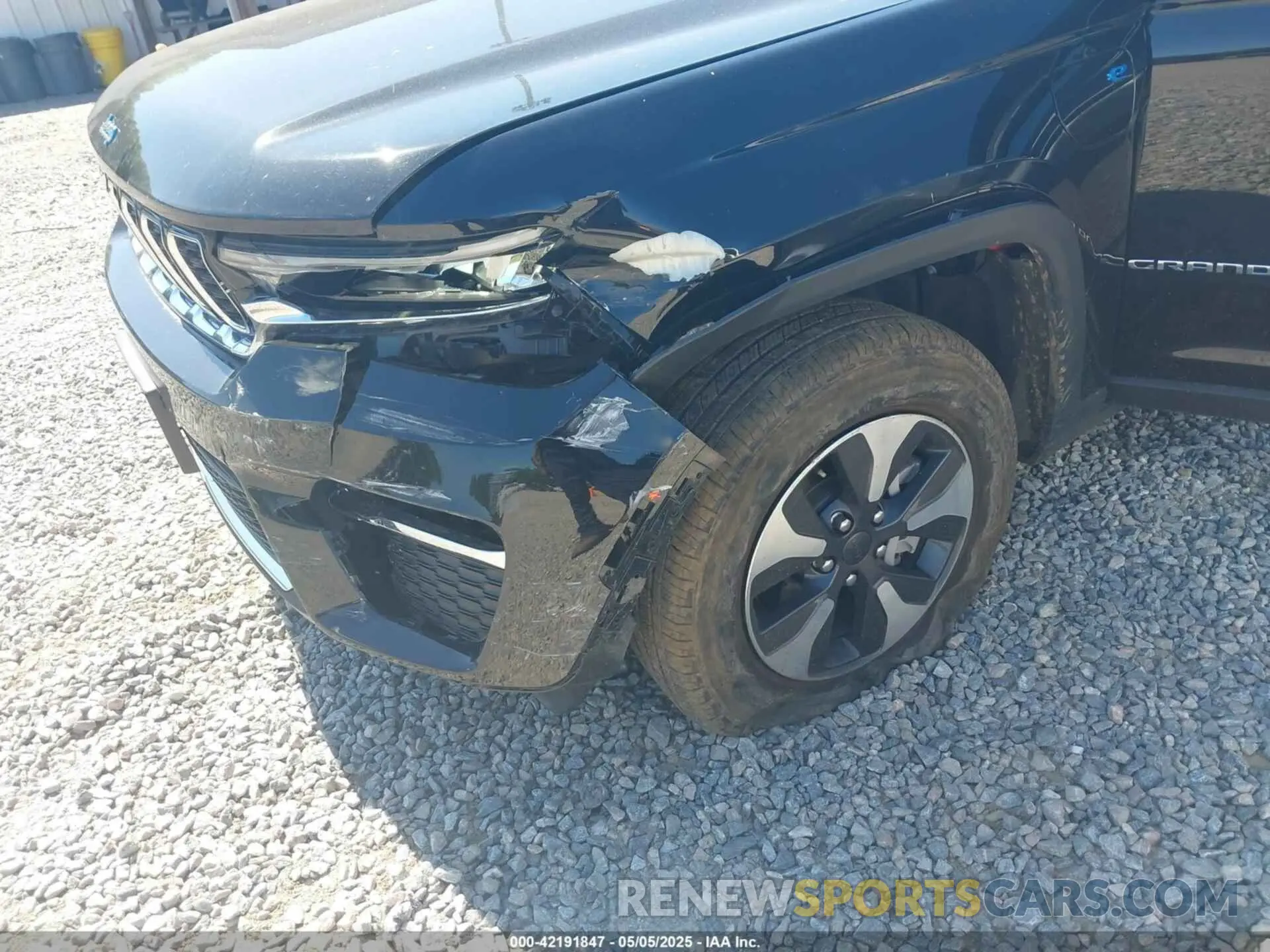6 Photograph of a damaged car 1C4RJYB69RC710532 JEEP GRAND CHEROKEE 4XE 2024
