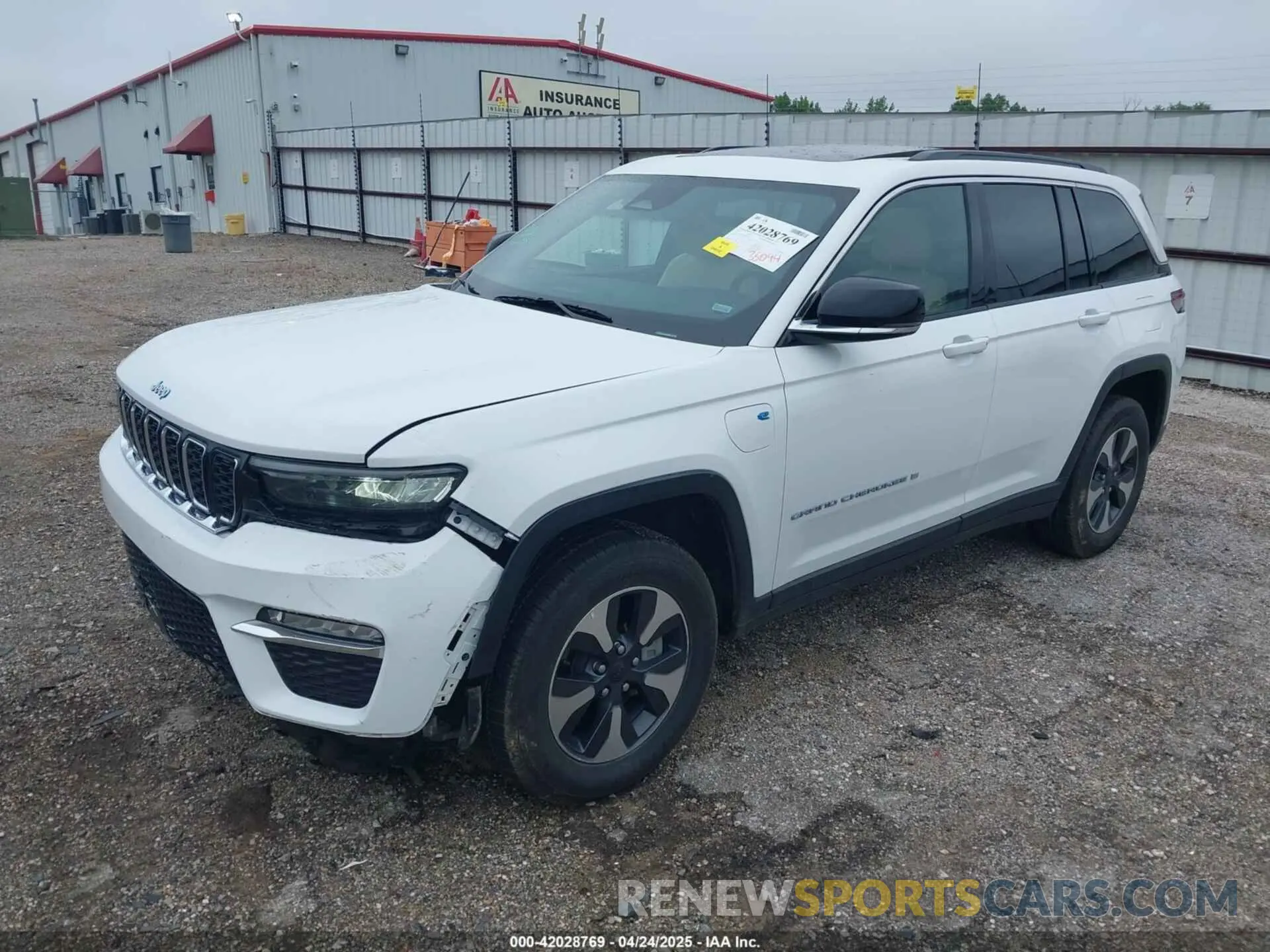 2 Photograph of a damaged car 1C4RJYB6XR8519110 JEEP GRAND CHEROKEE 4XE 2024