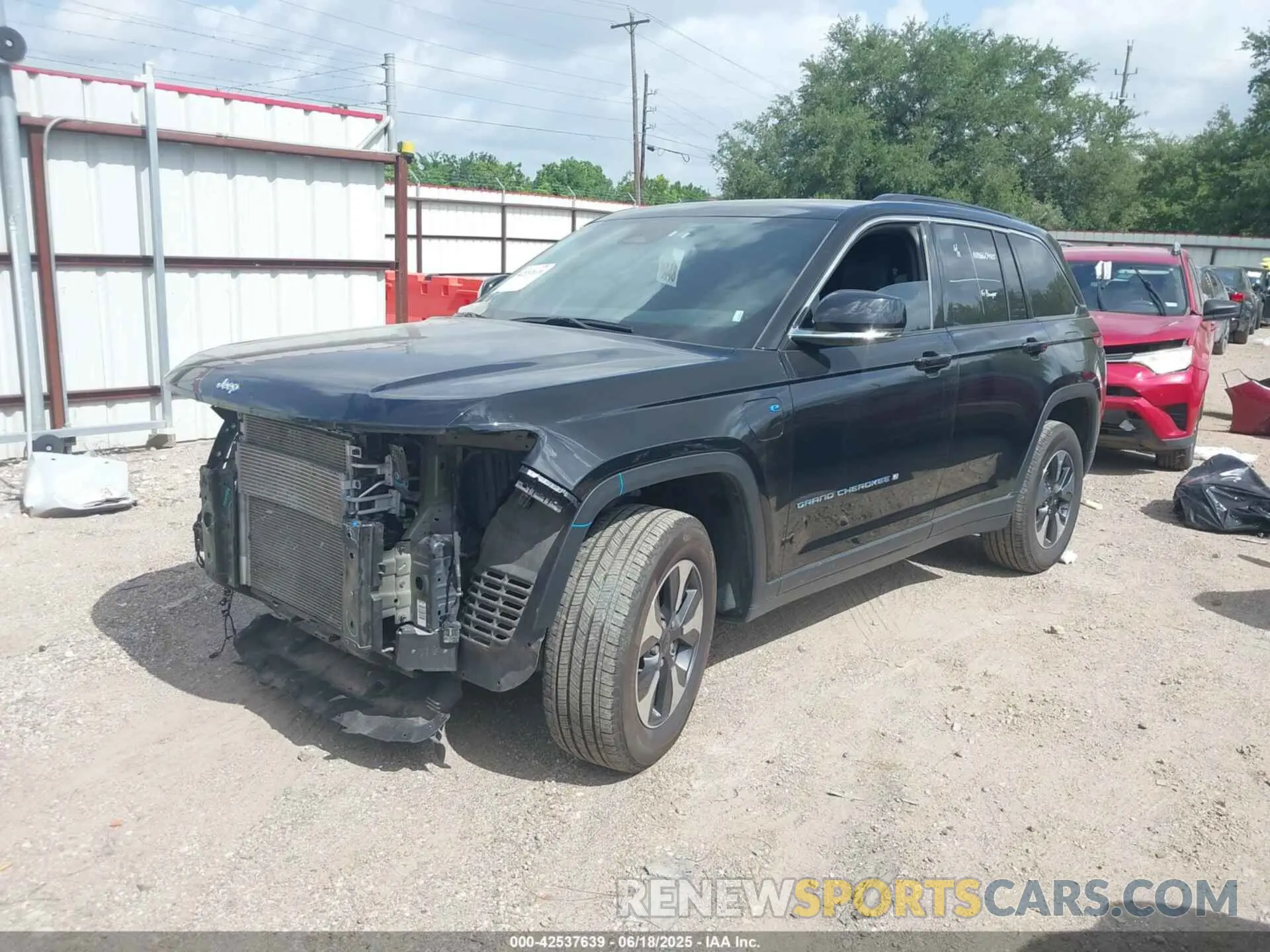 2 Photograph of a damaged car 1C4RJYB6XRC181771 JEEP GRAND CHEROKEE 4XE 2024