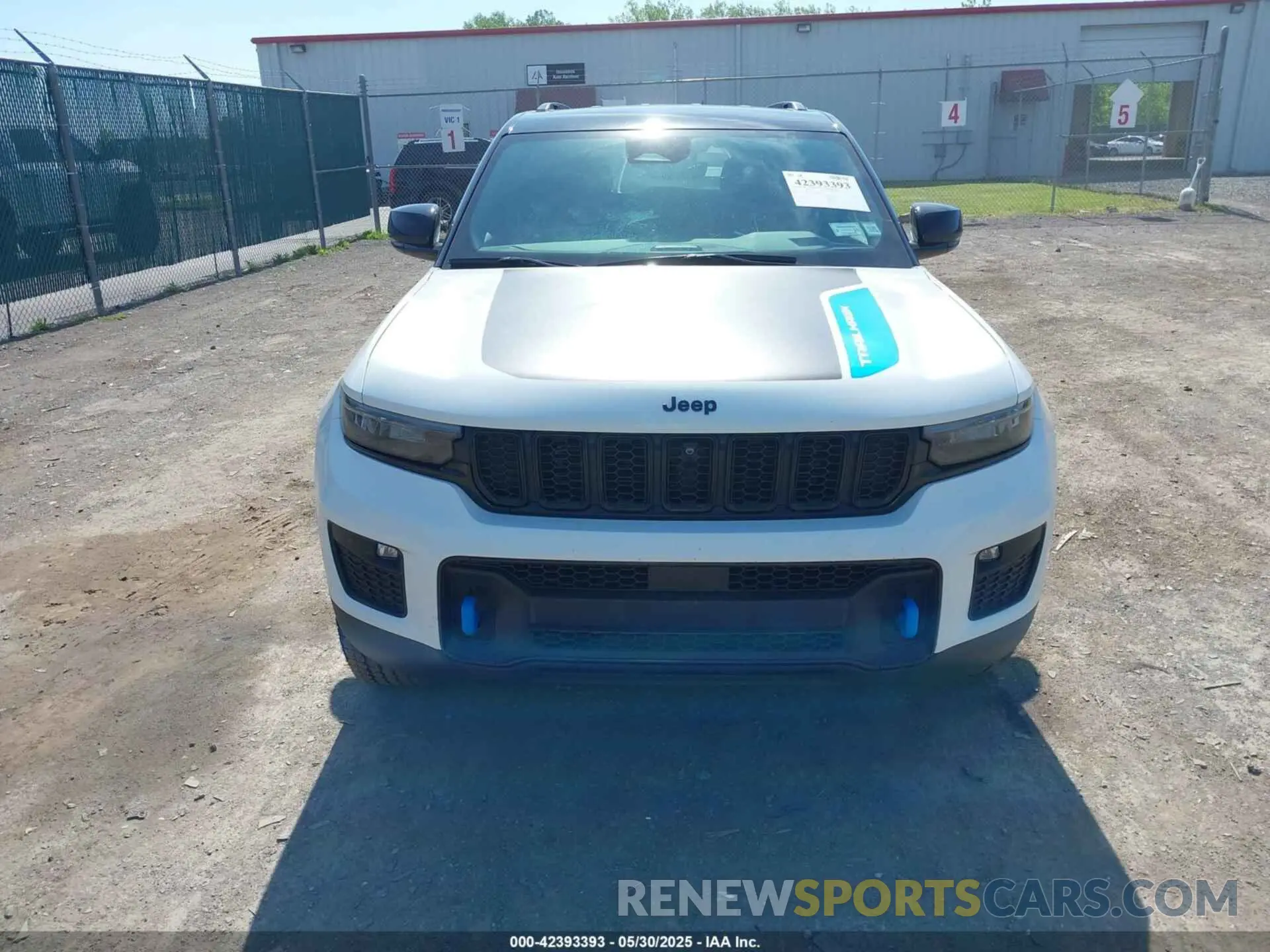 12 Photograph of a damaged car 1C4RJYC65R8941638 JEEP GRAND CHEROKEE 4XE 2024