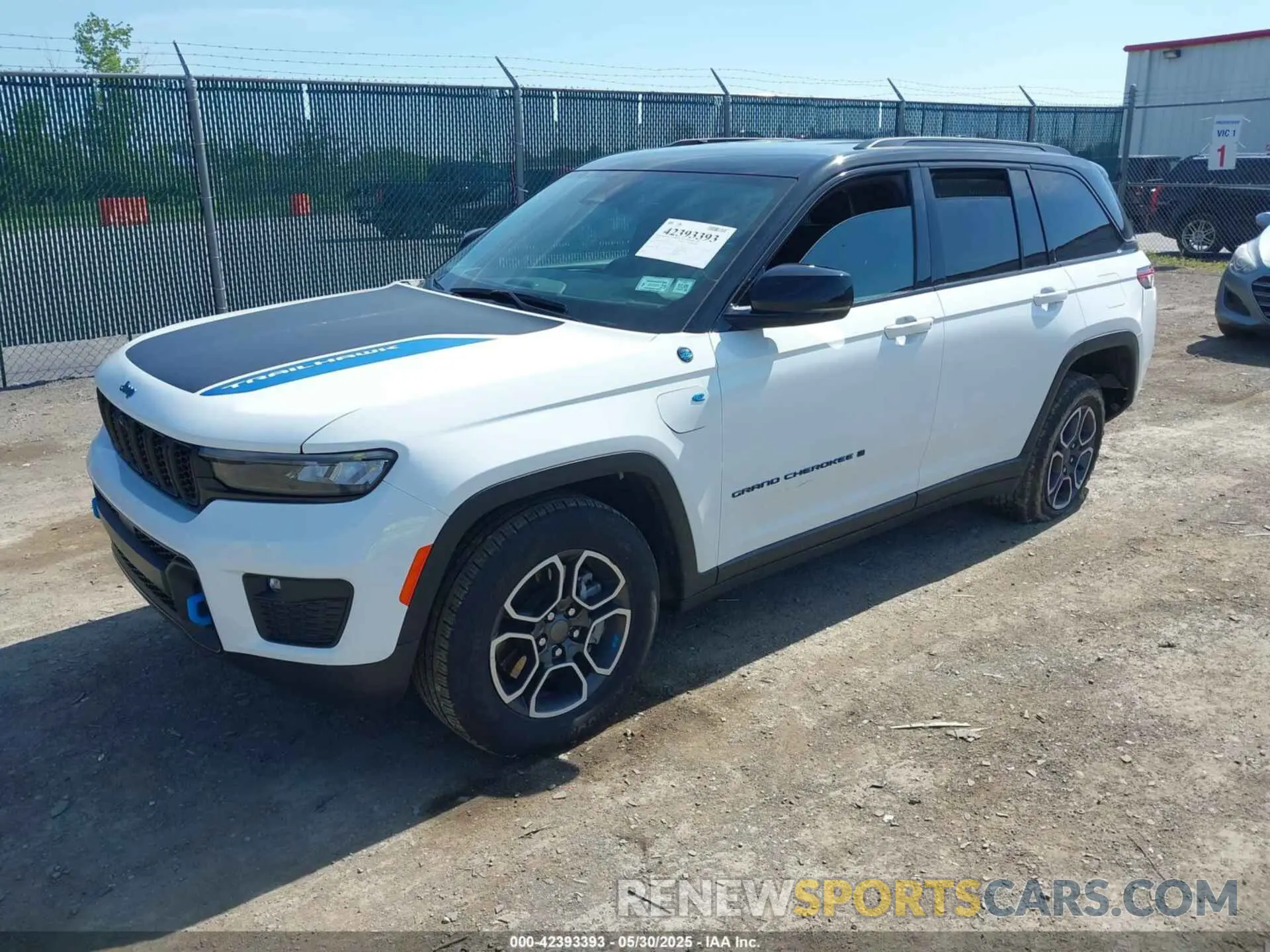 2 Photograph of a damaged car 1C4RJYC65R8941638 JEEP GRAND CHEROKEE 4XE 2024