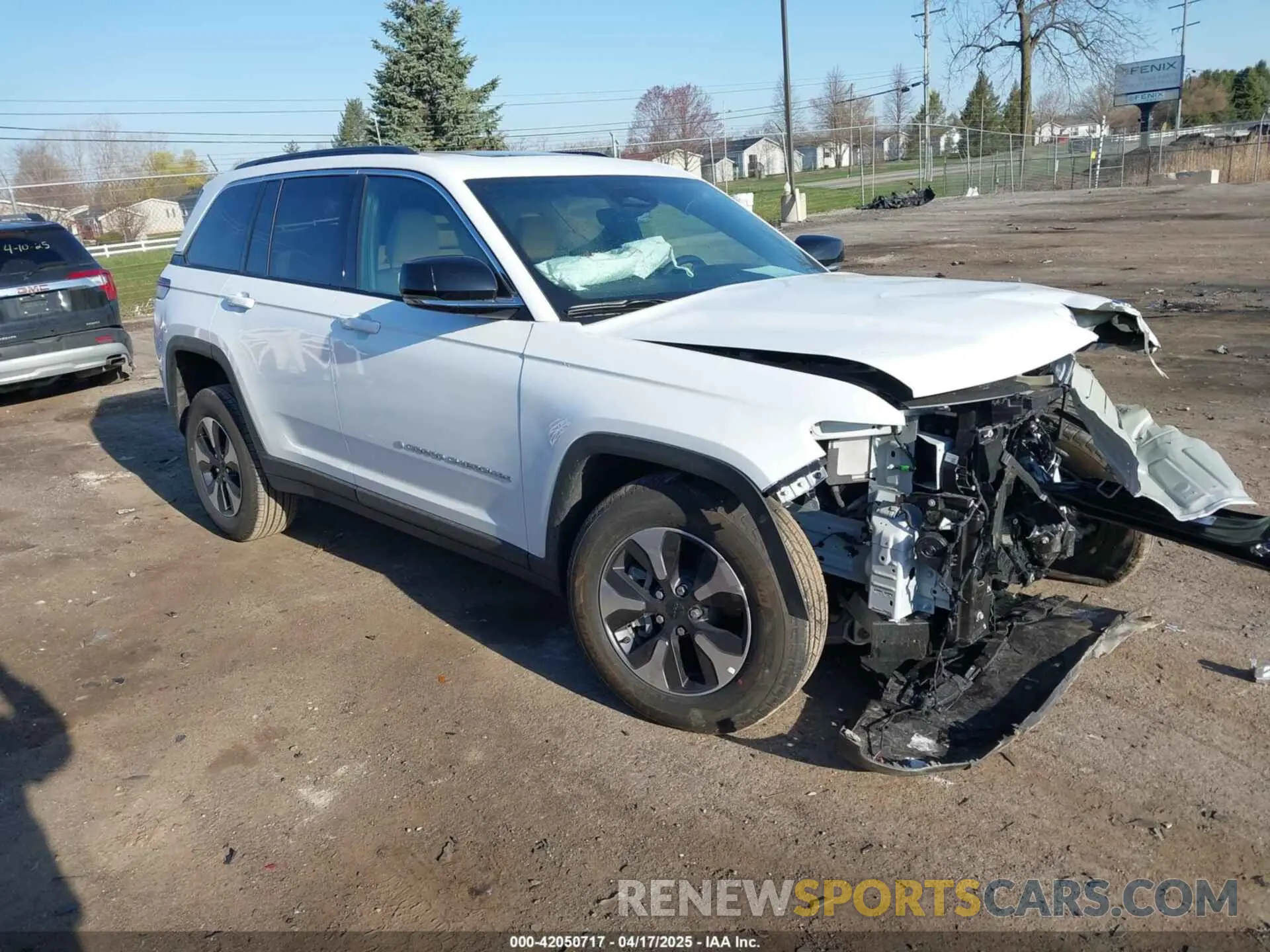 1 Photograph of a damaged car 1C4RJYB62S8665930 JEEP GRAND CHEROKEE 4XE 2025