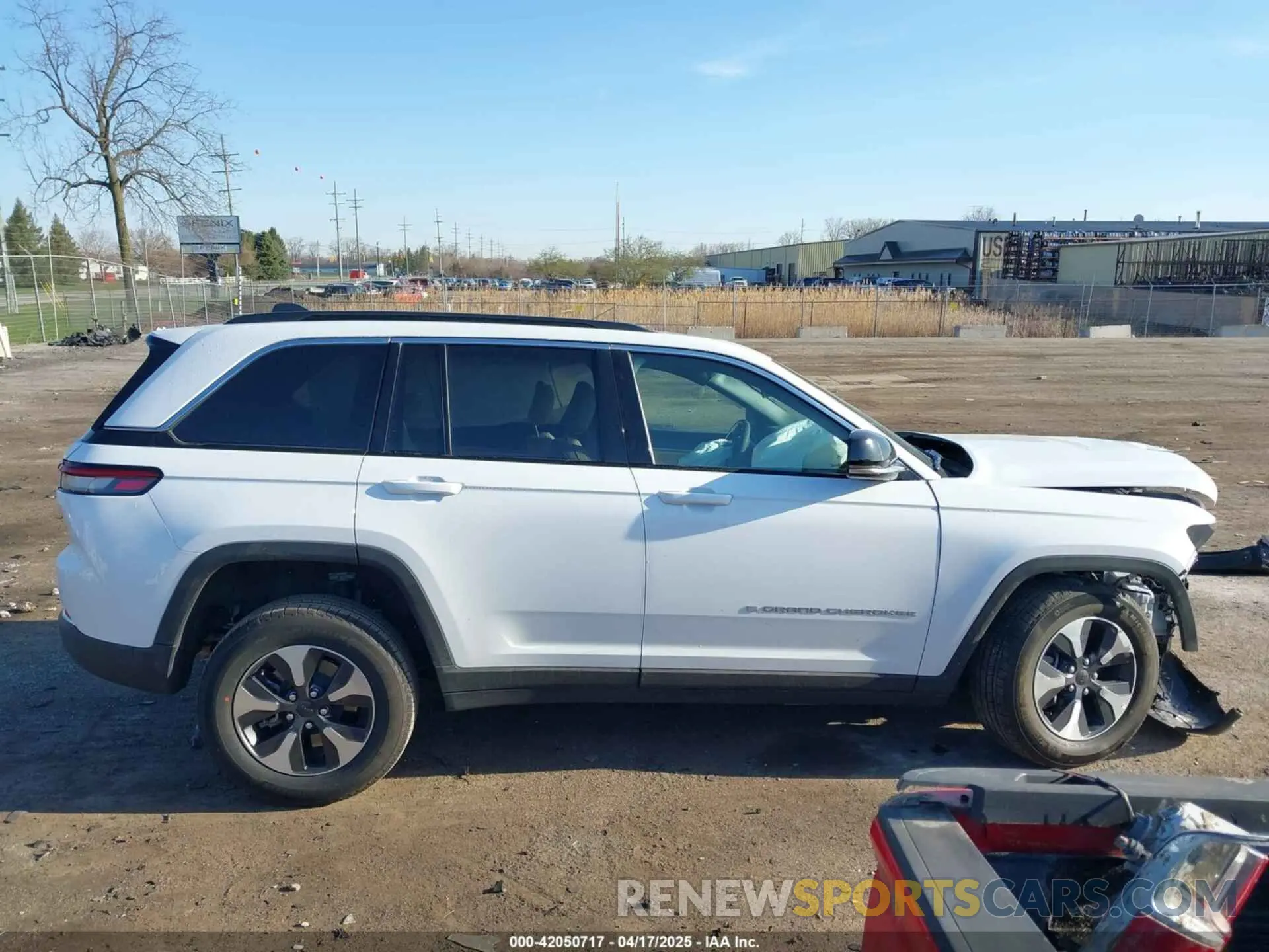 14 Photograph of a damaged car 1C4RJYB62S8665930 JEEP GRAND CHEROKEE 4XE 2025