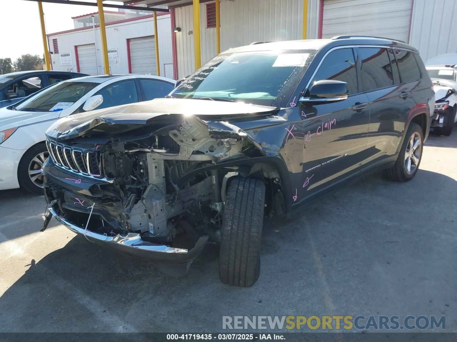 2 Photograph of a damaged car 1C4RJJBG2M8193277 JEEP GRAND CHEROKEE L 2021