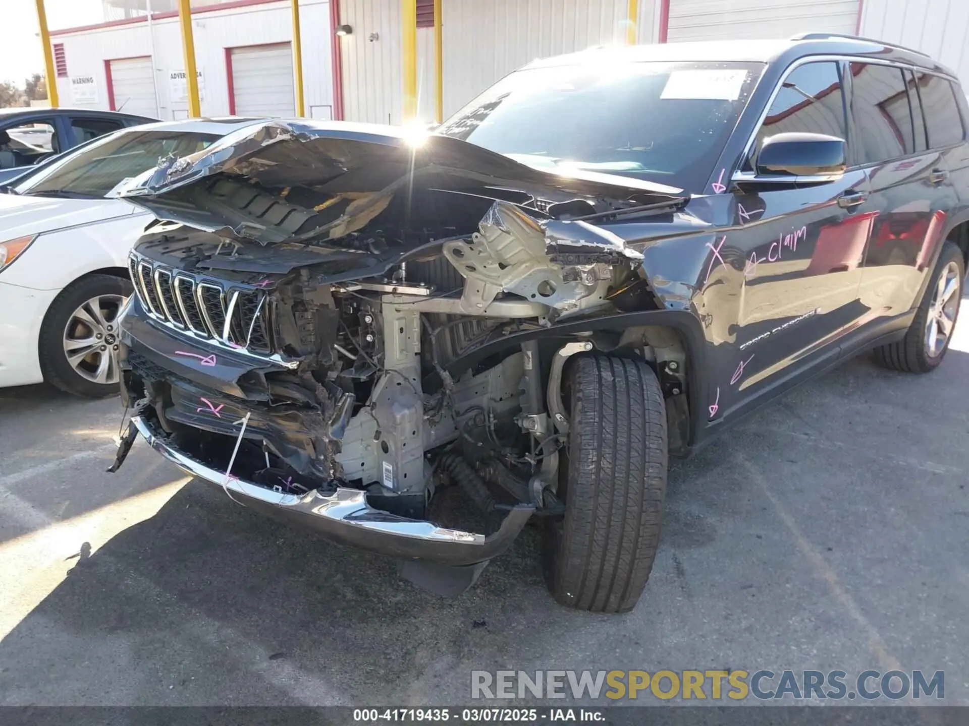 6 Photograph of a damaged car 1C4RJJBG2M8193277 JEEP GRAND CHEROKEE L 2021