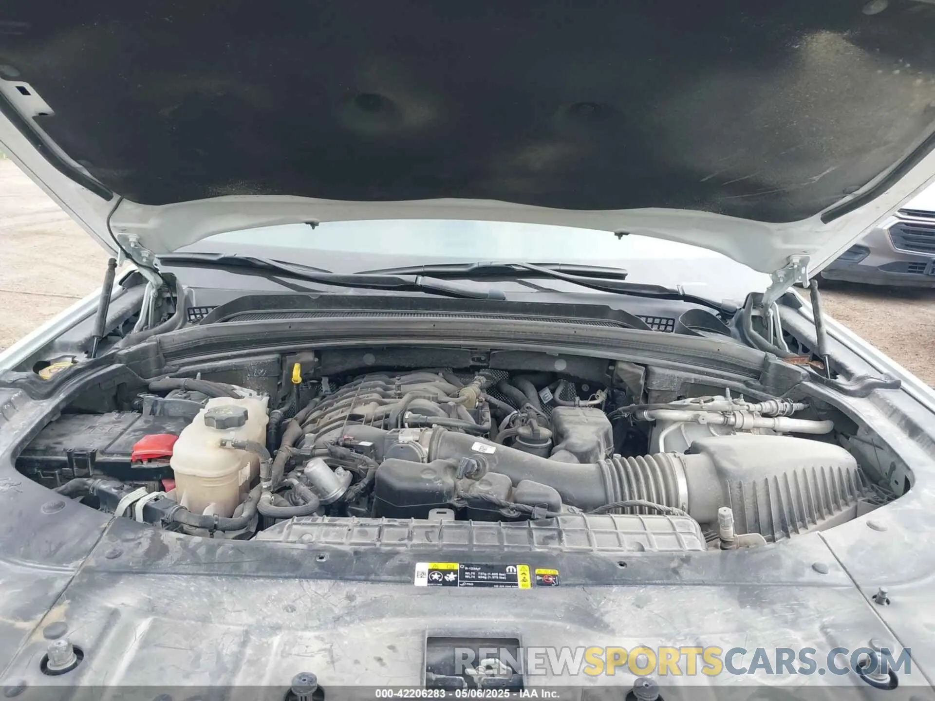 10 Photograph of a damaged car 1C4RJJBG5M8175260 JEEP GRAND CHEROKEE L 2021
