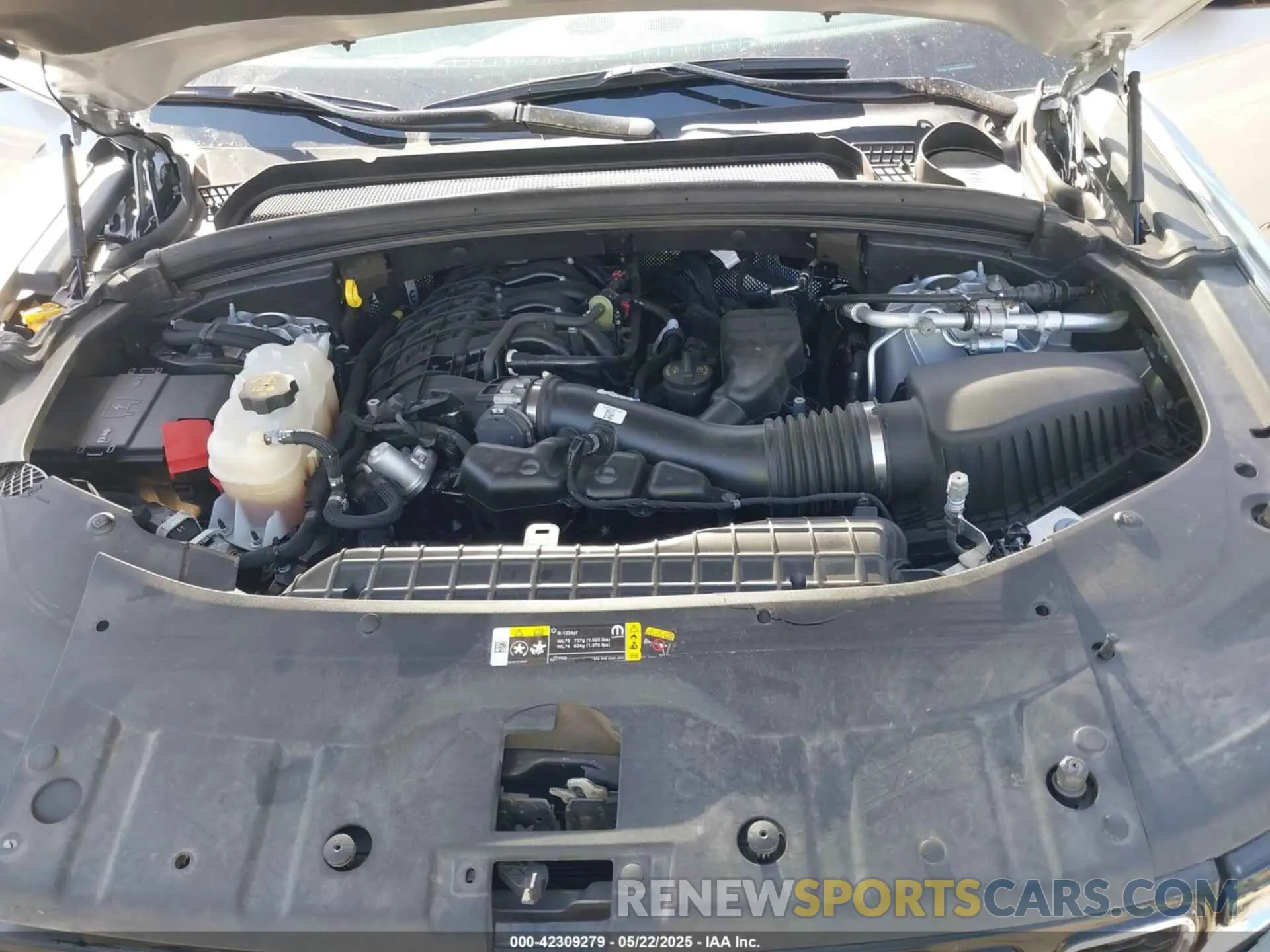 10 Photograph of a damaged car 1C4RJJBG8M8183319 JEEP GRAND CHEROKEE L 2021