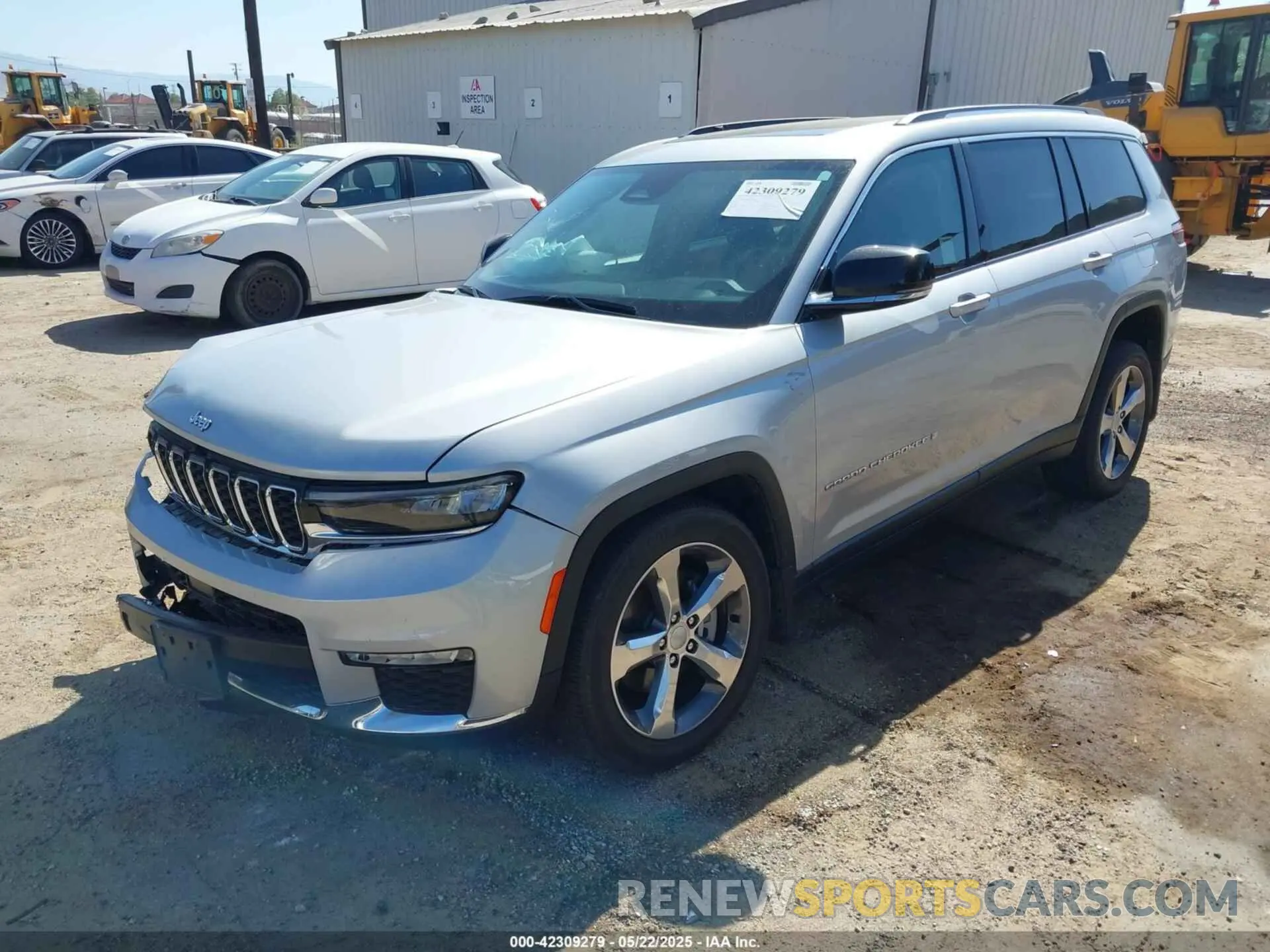 2 Photograph of a damaged car 1C4RJJBG8M8183319 JEEP GRAND CHEROKEE L 2021