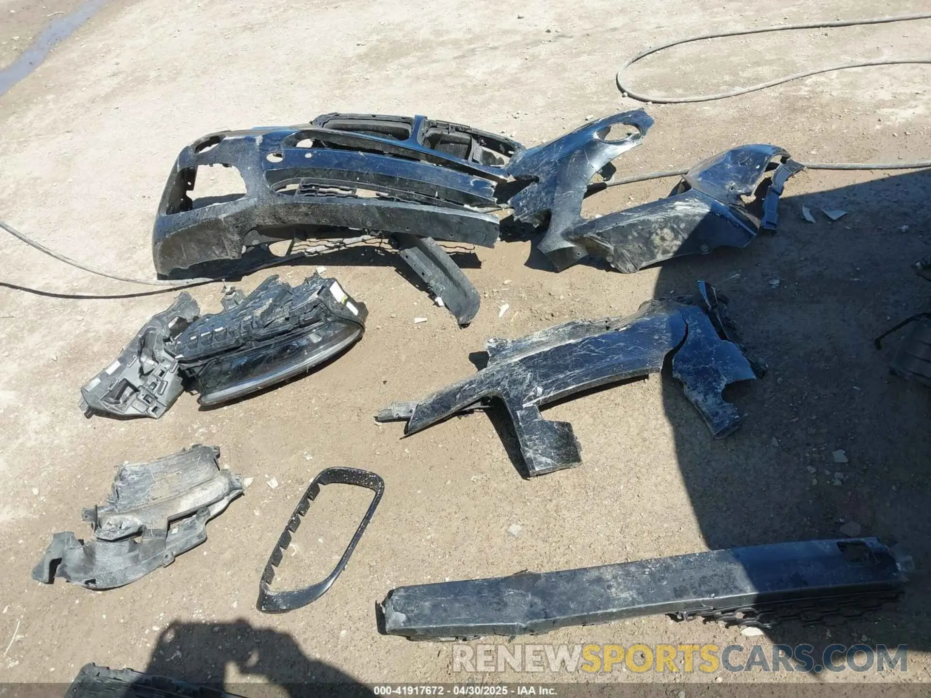 12 Photograph of a damaged car 1C4RJKAG2M8139095 JEEP GRAND CHEROKEE L 2021