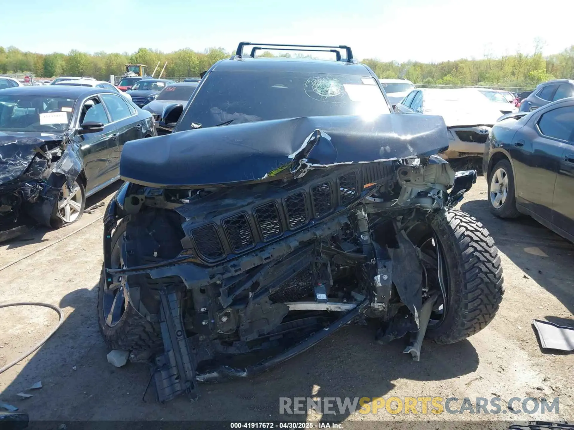 13 Photograph of a damaged car 1C4RJKAG2M8139095 JEEP GRAND CHEROKEE L 2021