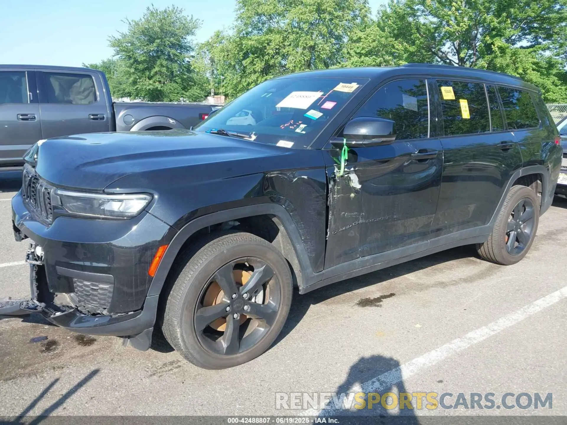 2 Photograph of a damaged car 1C4RJKAG2M8151506 JEEP GRAND CHEROKEE L 2021