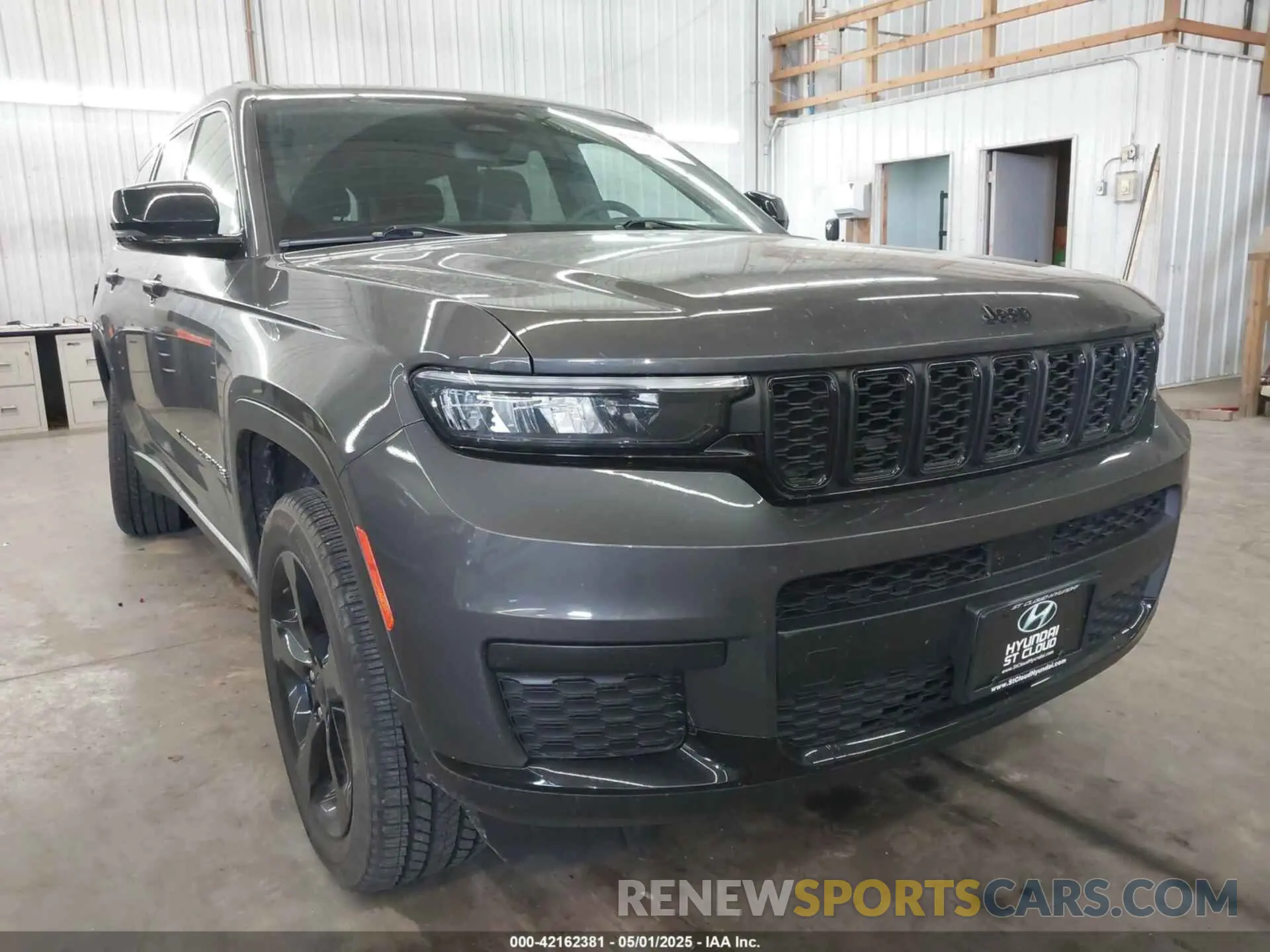1 Photograph of a damaged car 1C4RJKAG3M8184546 JEEP GRAND CHEROKEE L 2021