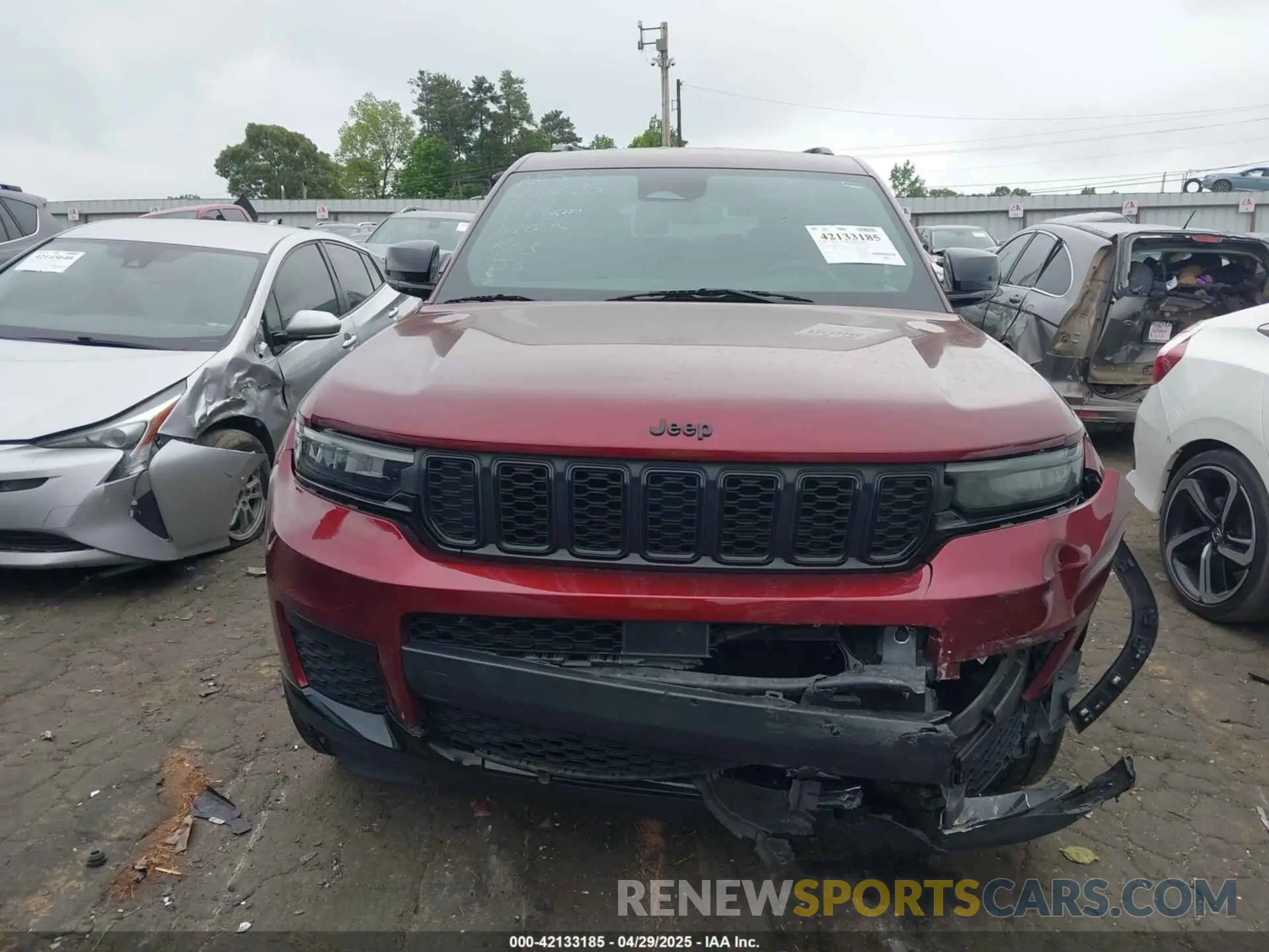 12 Photograph of a damaged car 1C4RJKAG3M8195224 JEEP GRAND CHEROKEE L 2021