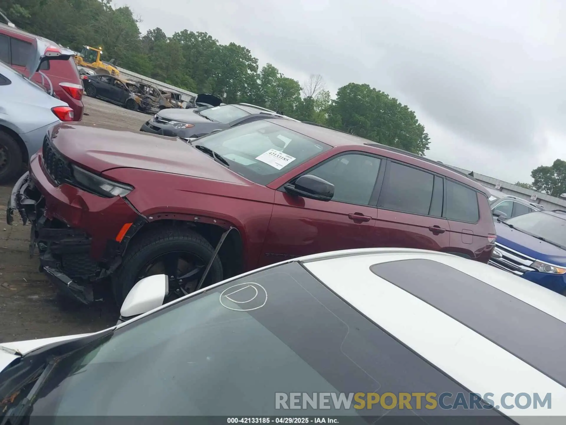 14 Photograph of a damaged car 1C4RJKAG3M8195224 JEEP GRAND CHEROKEE L 2021
