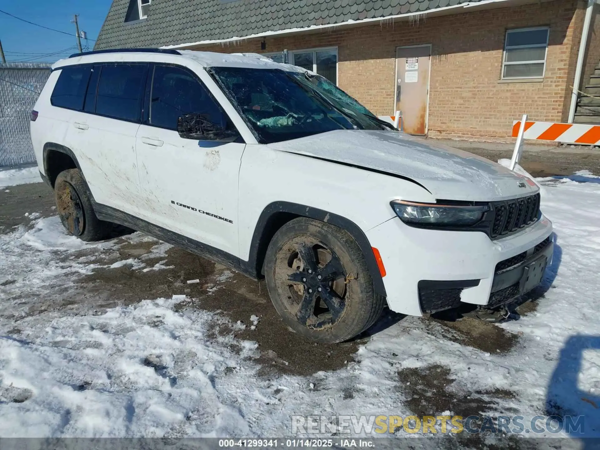 1 Photograph of a damaged car 1C4RJKAG3M8201779 JEEP GRAND CHEROKEE L 2021
