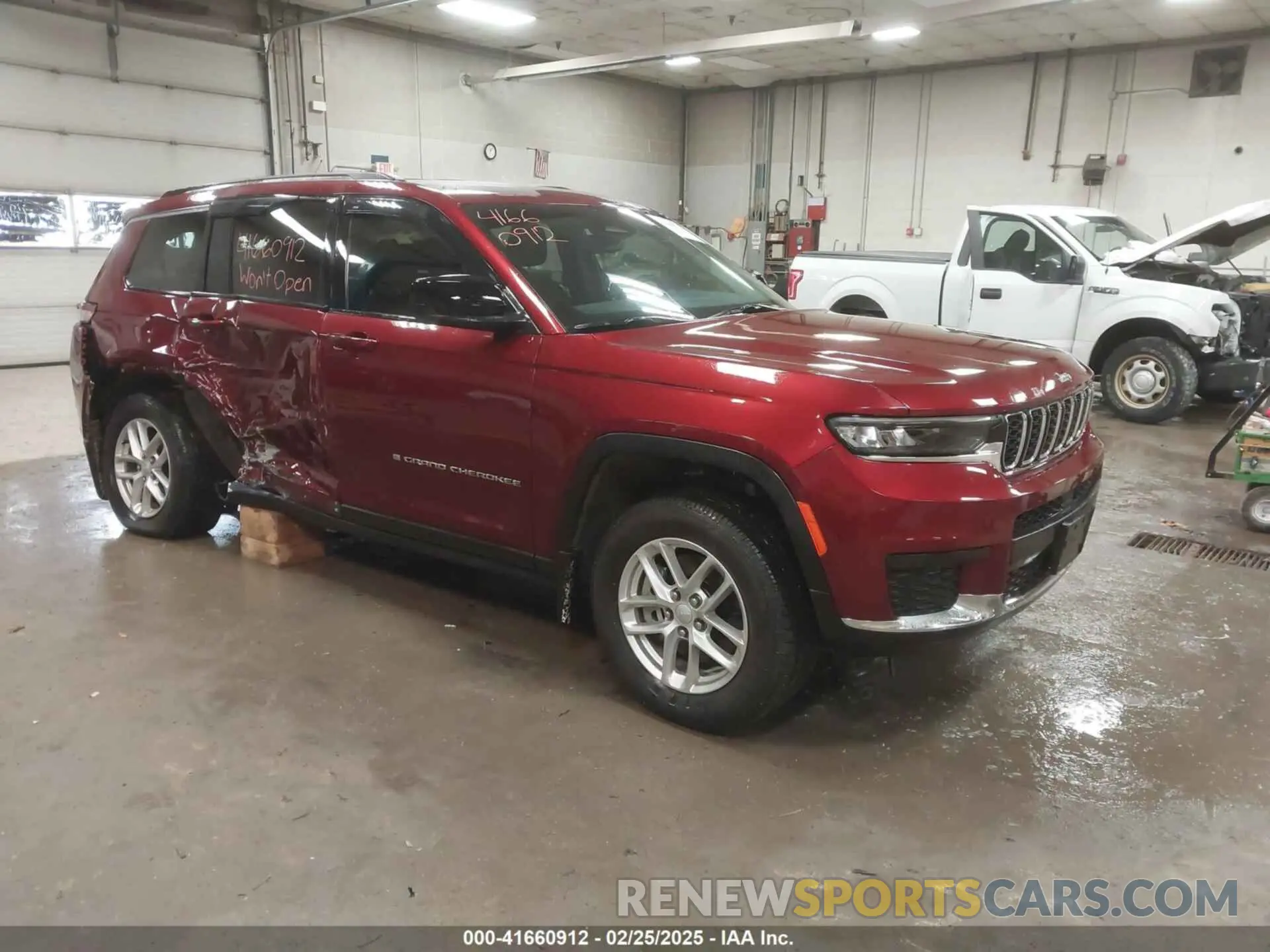 1 Photograph of a damaged car 1C4RJKAG4M8169893 JEEP GRAND CHEROKEE L 2021