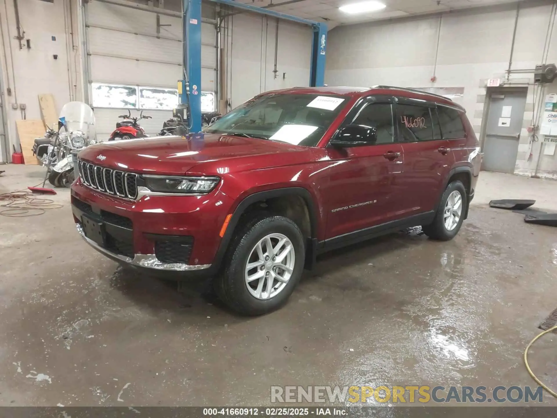 2 Photograph of a damaged car 1C4RJKAG4M8169893 JEEP GRAND CHEROKEE L 2021
