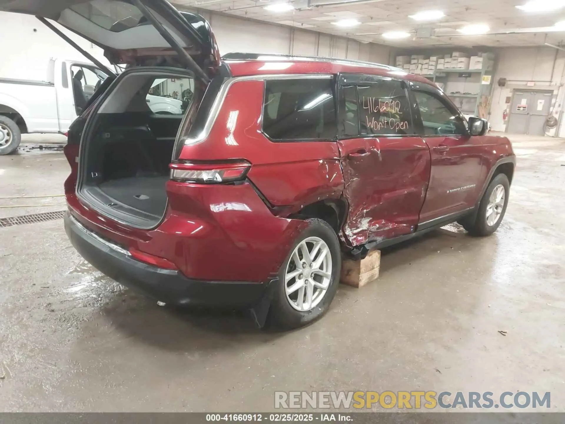 4 Photograph of a damaged car 1C4RJKAG4M8169893 JEEP GRAND CHEROKEE L 2021