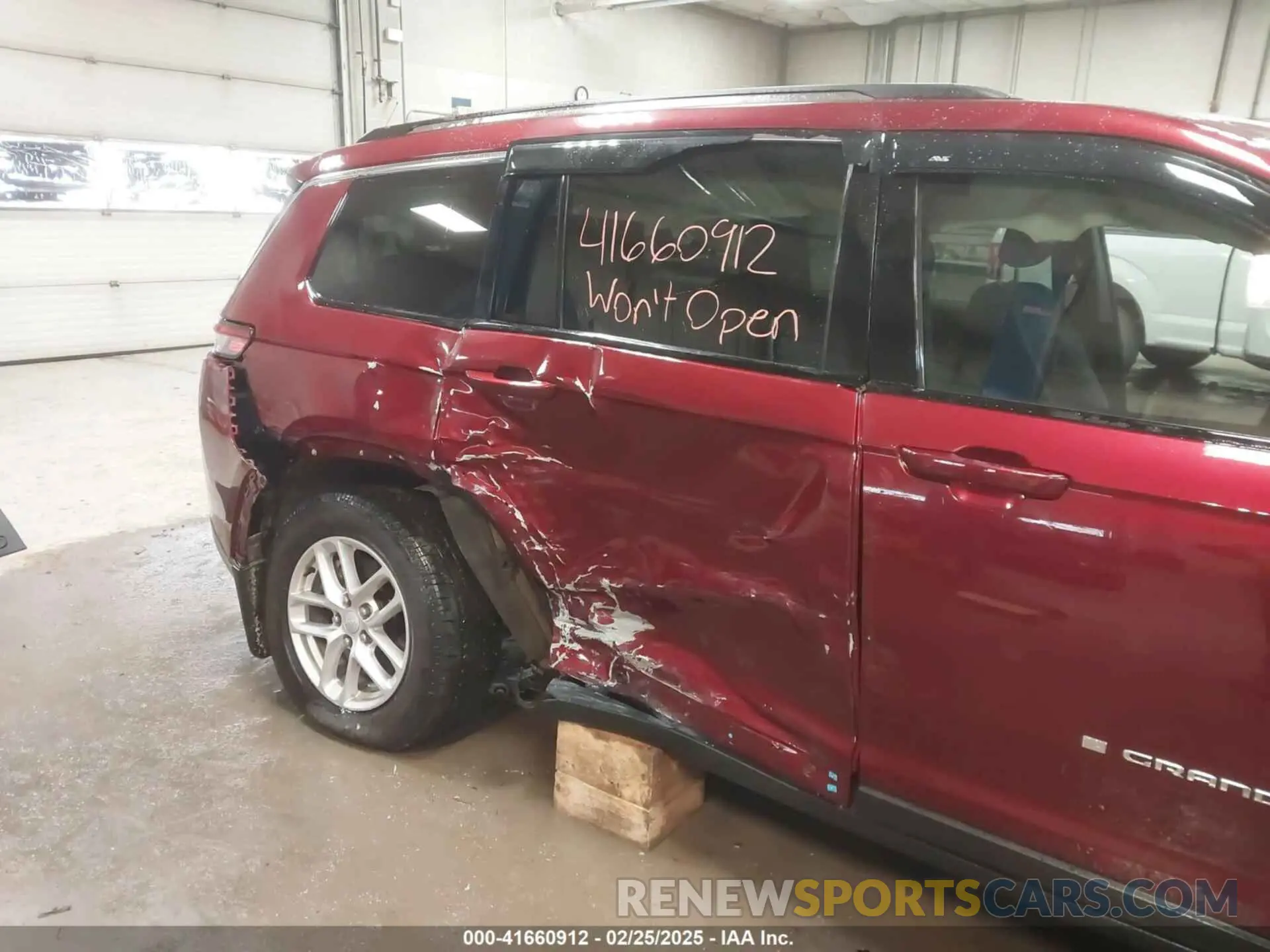 6 Photograph of a damaged car 1C4RJKAG4M8169893 JEEP GRAND CHEROKEE L 2021