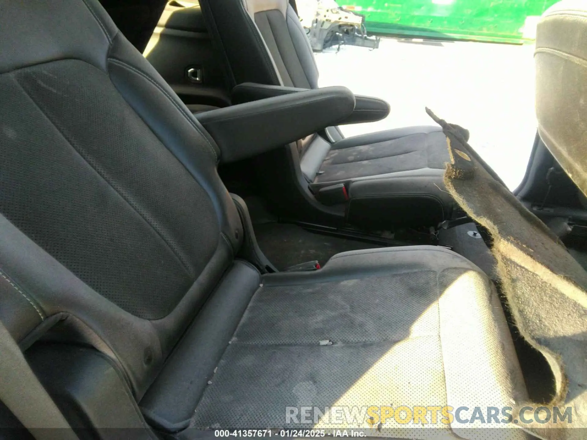 8 Photograph of a damaged car 1C4RJKAG6M8186114 JEEP GRAND CHEROKEE L 2021