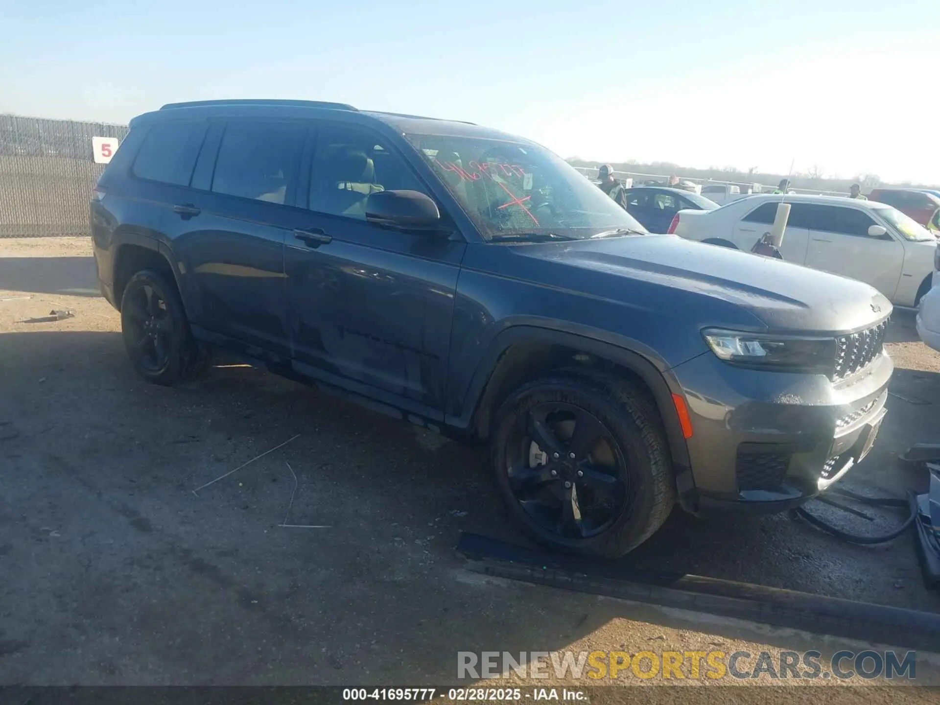 1 Photograph of a damaged car 1C4RJKAG7M8209612 JEEP GRAND CHEROKEE L 2021