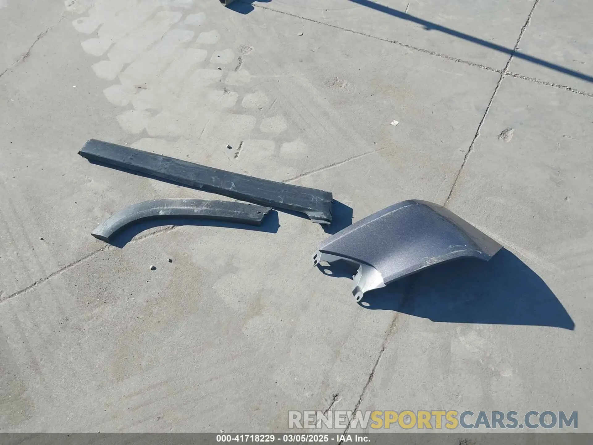 12 Photograph of a damaged car 1C4RJKAG9M8187001 JEEP GRAND CHEROKEE L 2021