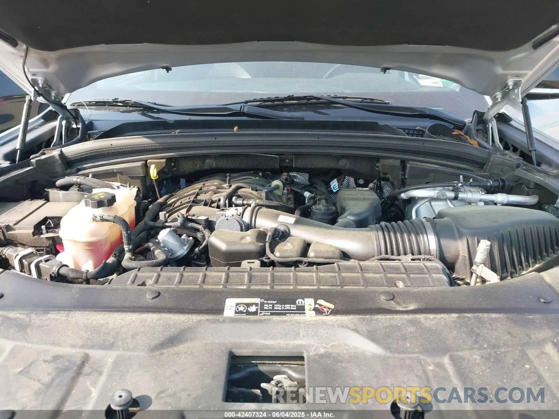 10 Photograph of a damaged car 1C4RJKBG0M8142947 JEEP GRAND CHEROKEE L 2021