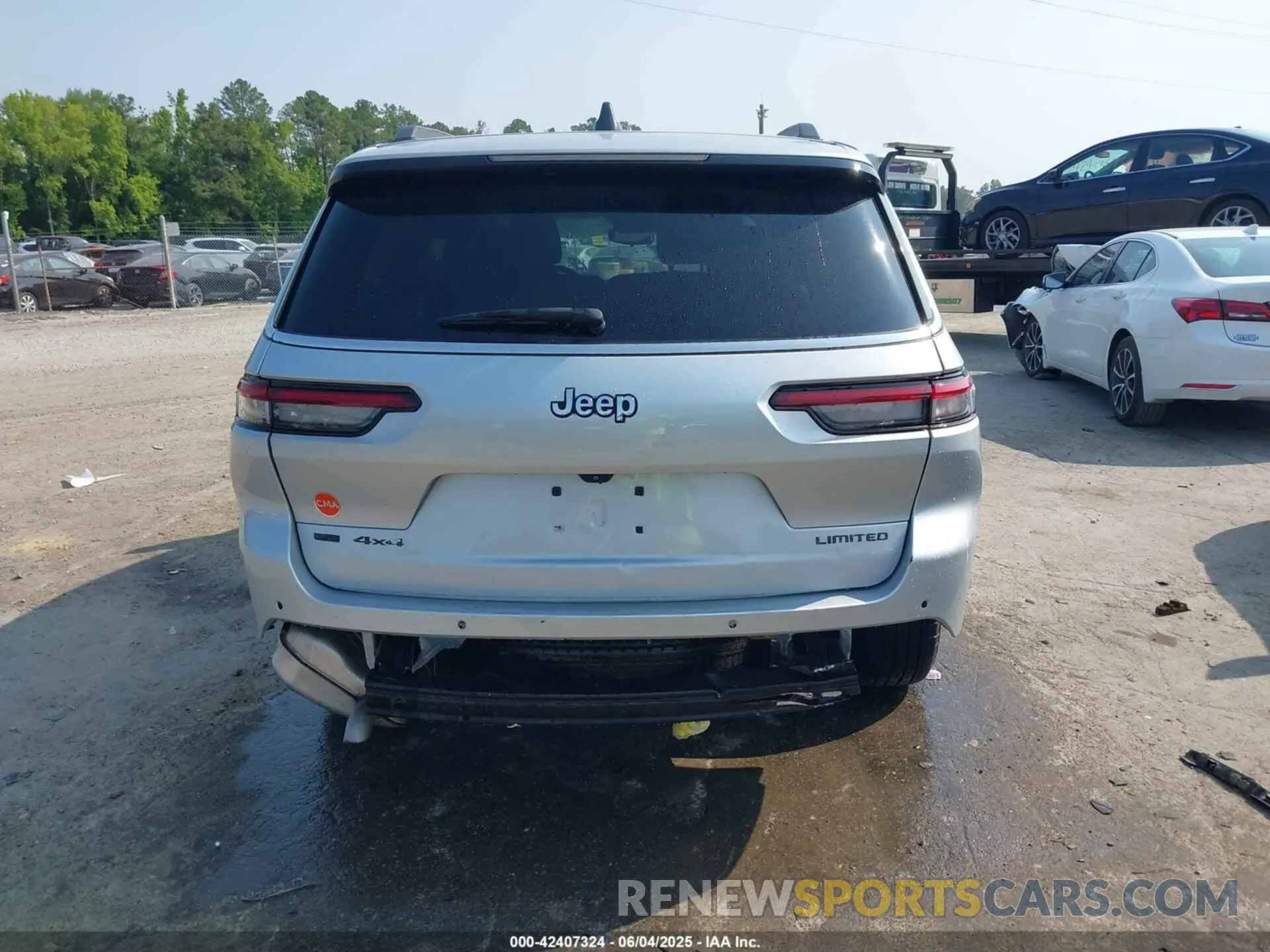 16 Photograph of a damaged car 1C4RJKBG0M8142947 JEEP GRAND CHEROKEE L 2021