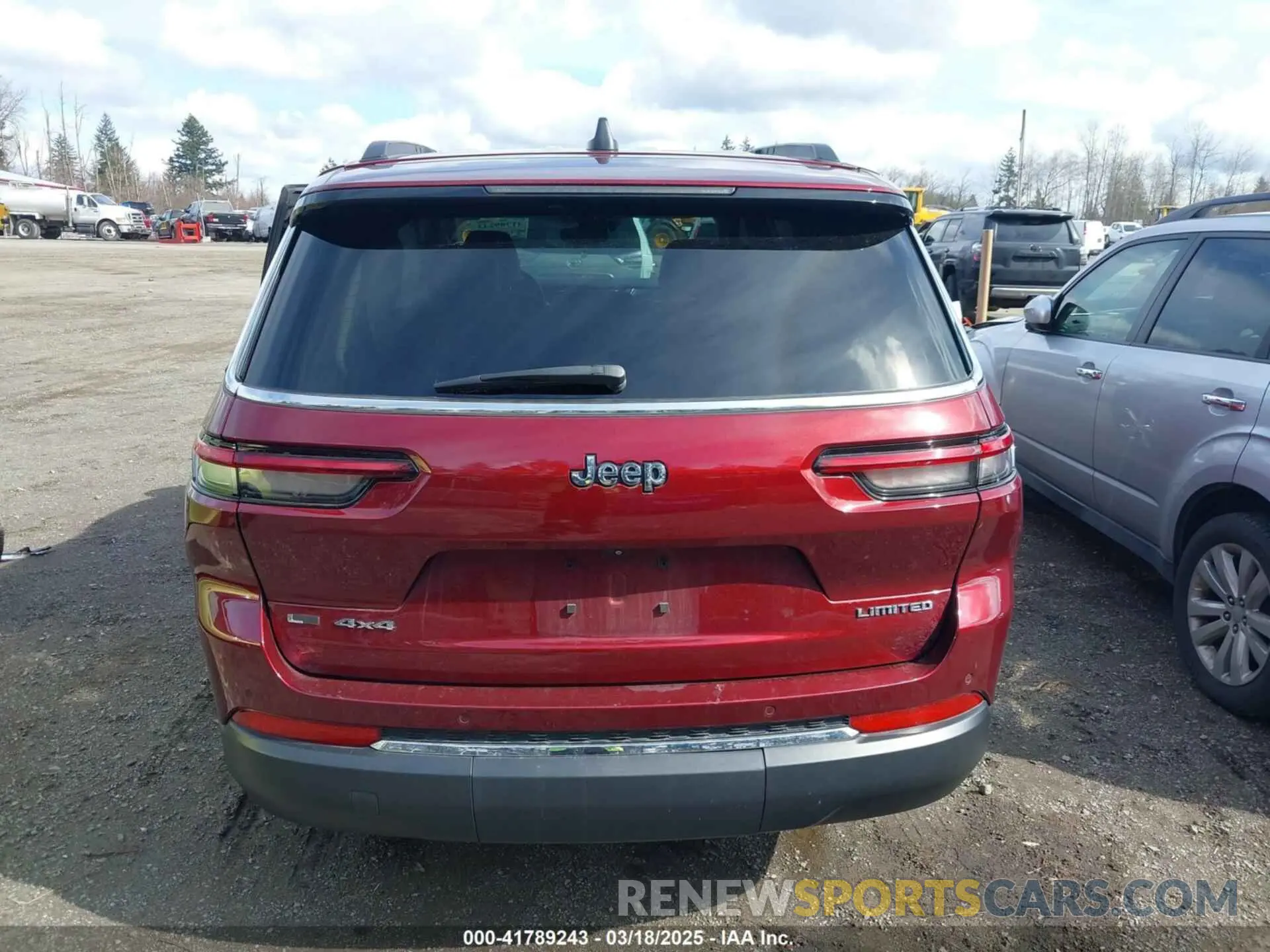 16 Photograph of a damaged car 1C4RJKBG0M8171350 JEEP GRAND CHEROKEE L 2021
