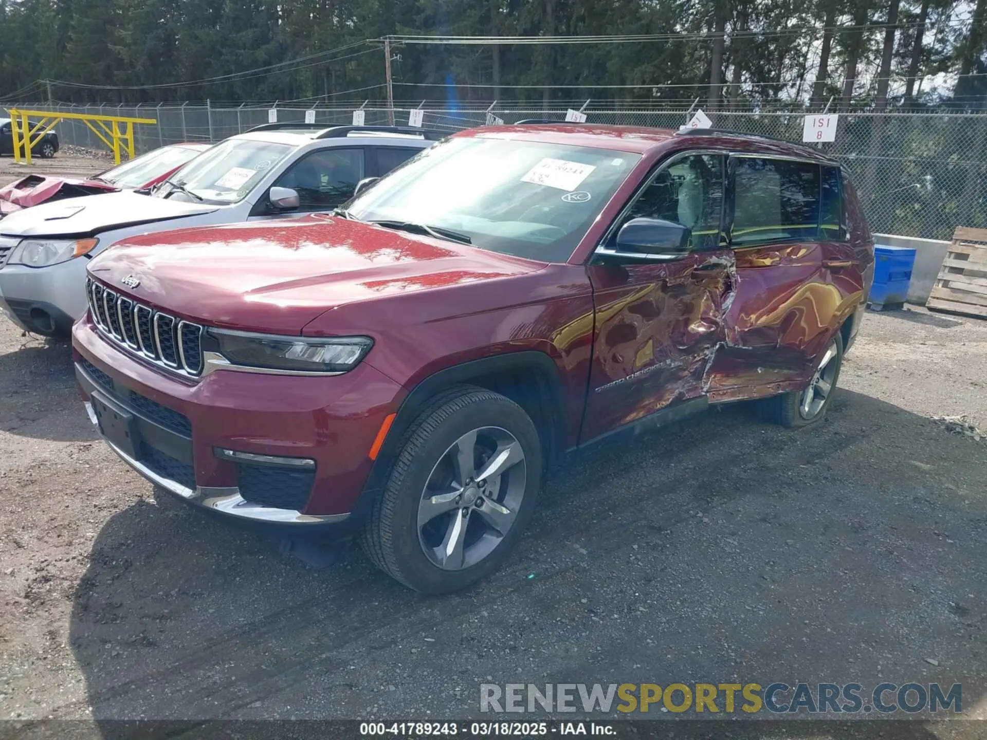 2 Photograph of a damaged car 1C4RJKBG0M8171350 JEEP GRAND CHEROKEE L 2021