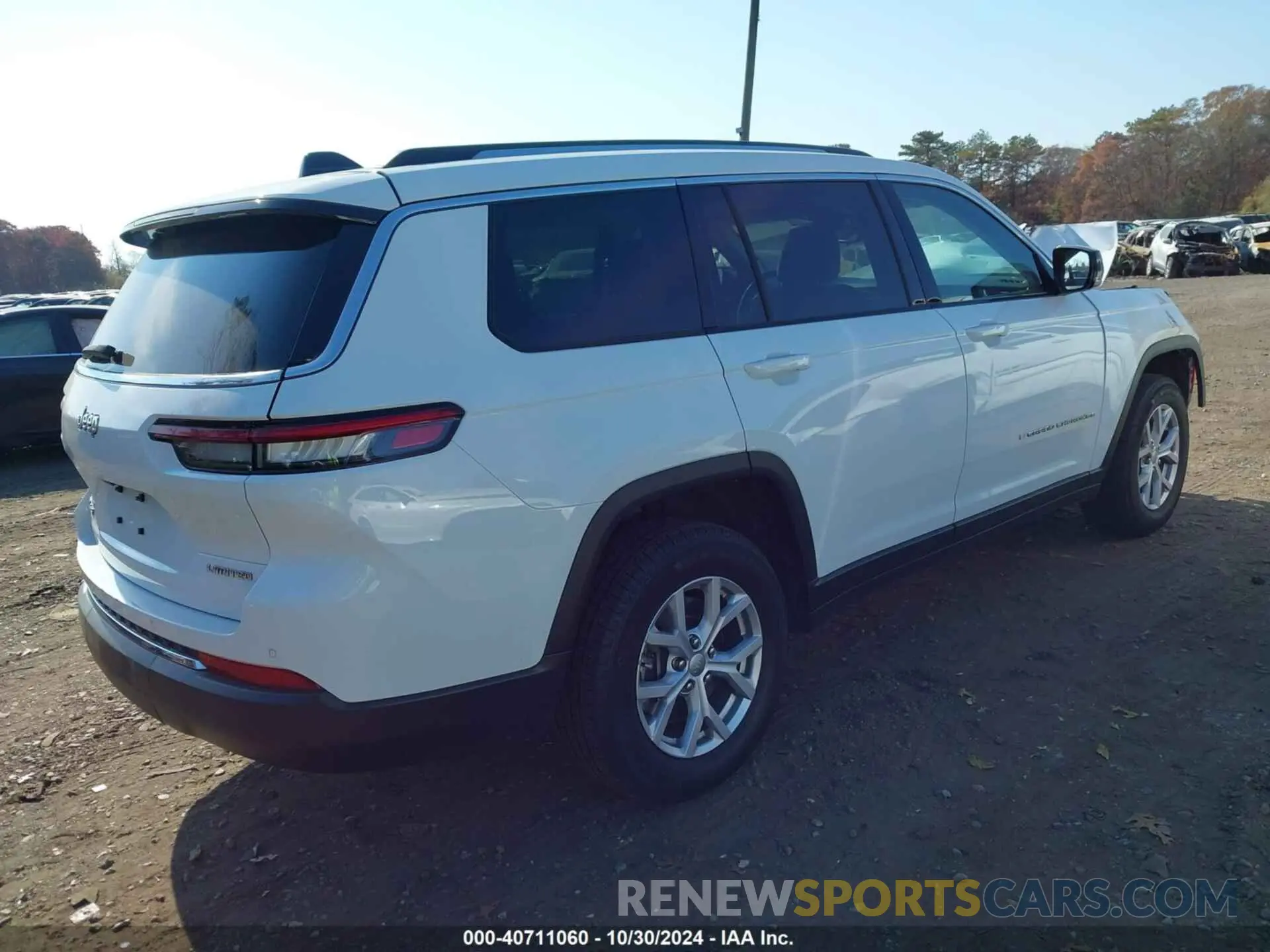 4 Photograph of a damaged car 1C4RJKBG0M8185457 JEEP GRAND CHEROKEE L 2021