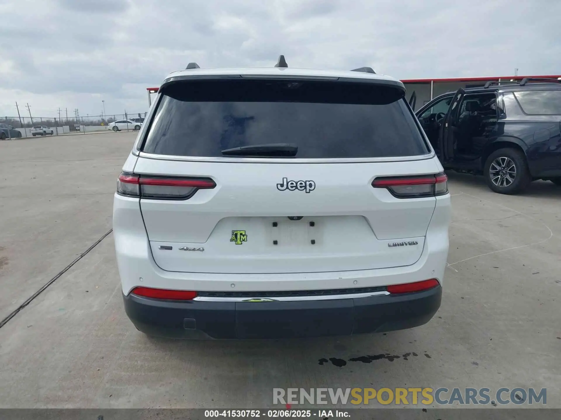 16 Photograph of a damaged car 1C4RJKBG1M8106569 JEEP GRAND CHEROKEE L 2021