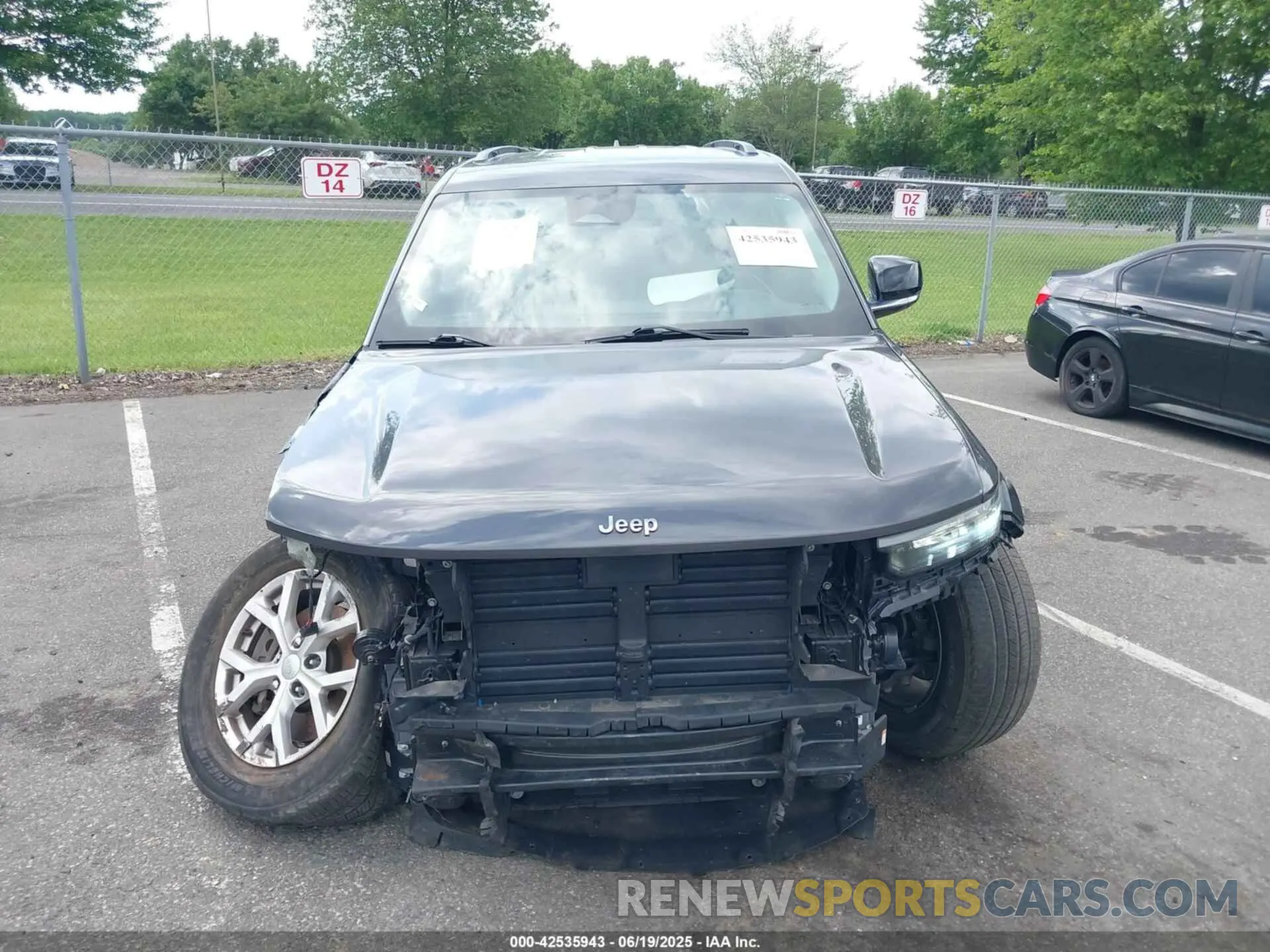 6 Photograph of a damaged car 1C4RJKBG1M8157263 JEEP GRAND CHEROKEE L 2021