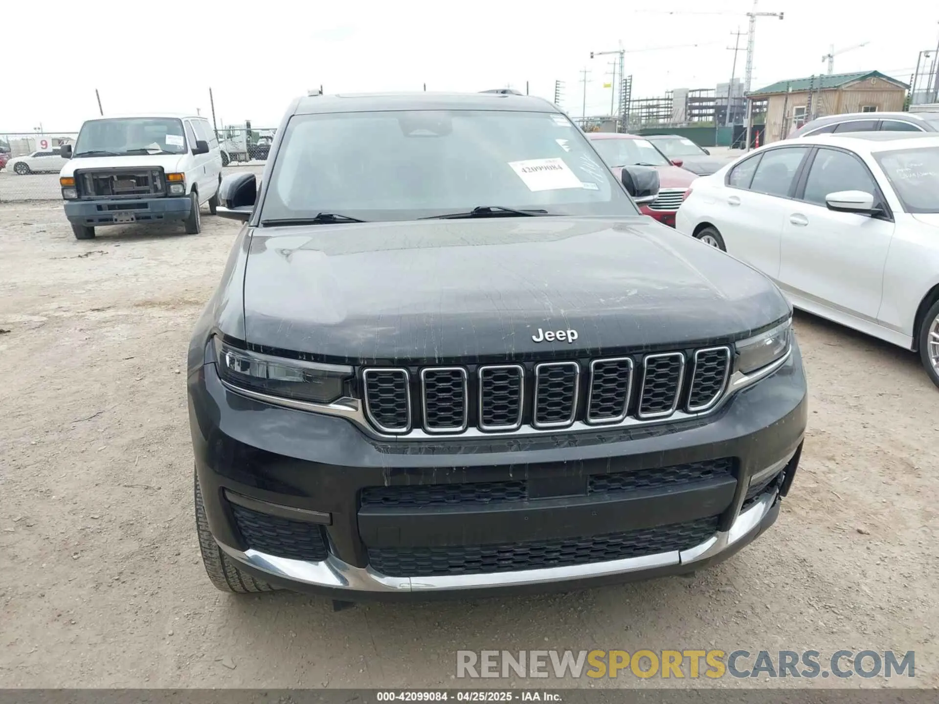 12 Photograph of a damaged car 1C4RJKBG2M8108265 JEEP GRAND CHEROKEE L 2021