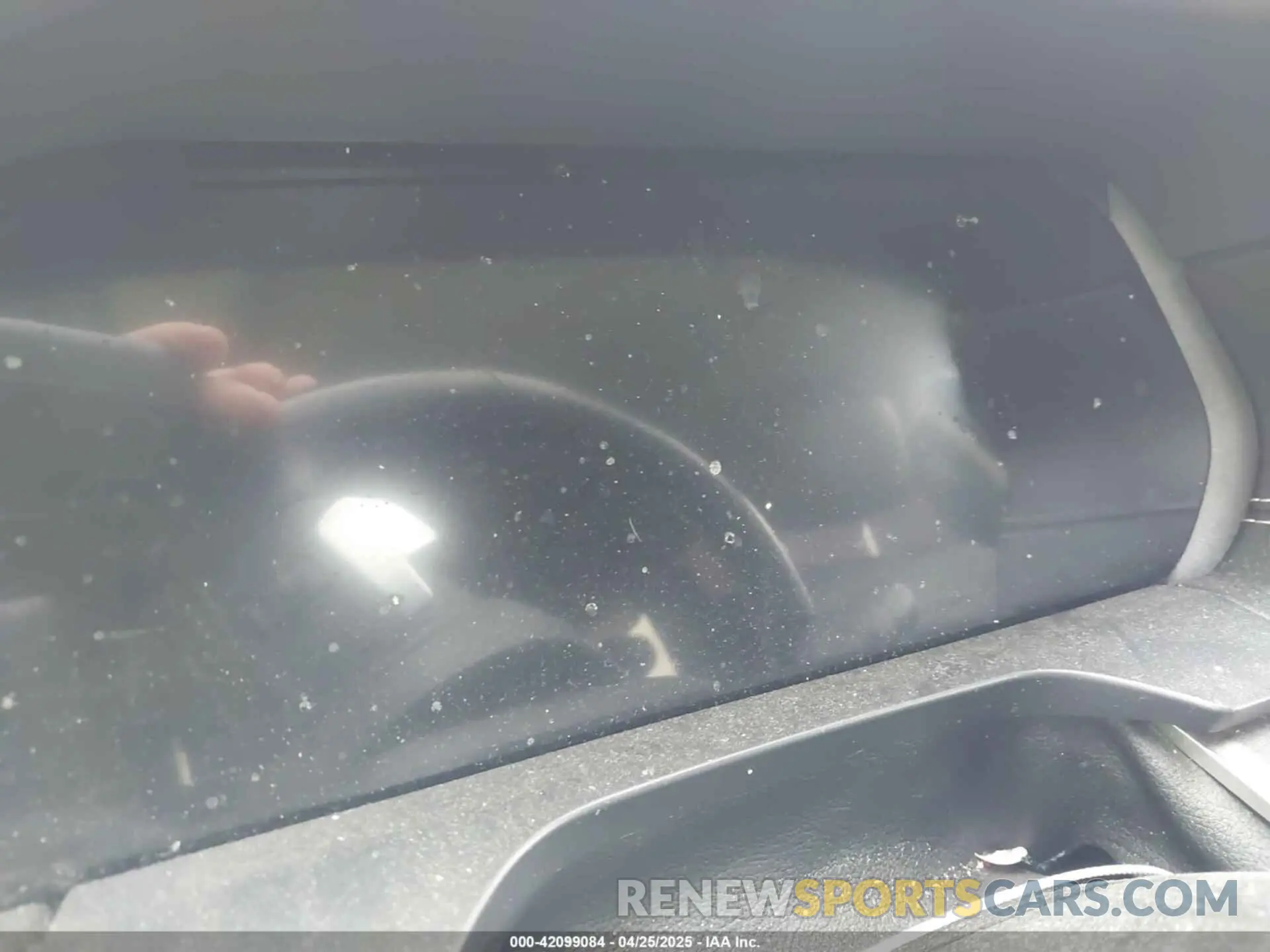 7 Photograph of a damaged car 1C4RJKBG2M8108265 JEEP GRAND CHEROKEE L 2021