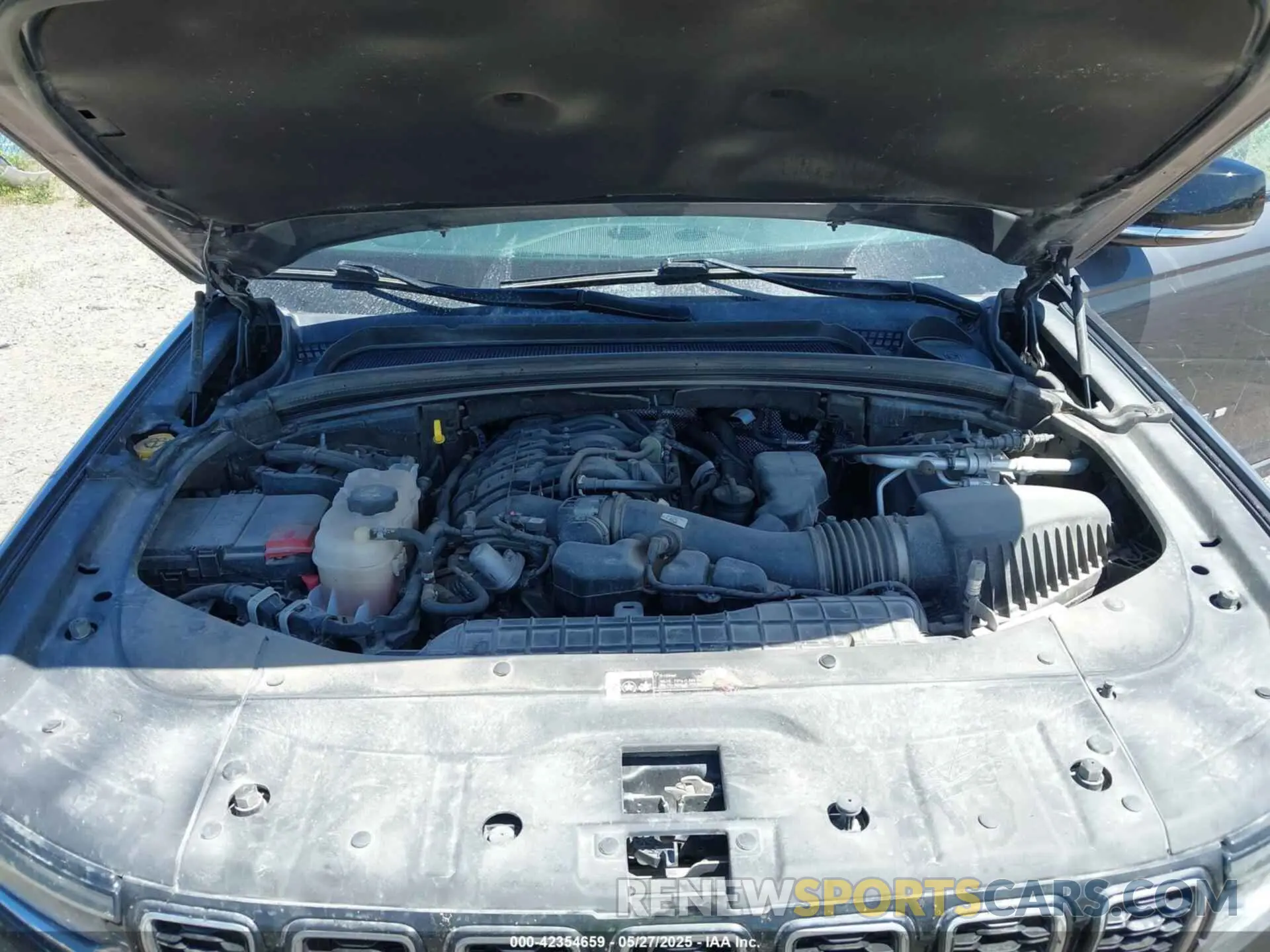 10 Photograph of a damaged car 1C4RJKBG2M8138950 JEEP GRAND CHEROKEE L 2021